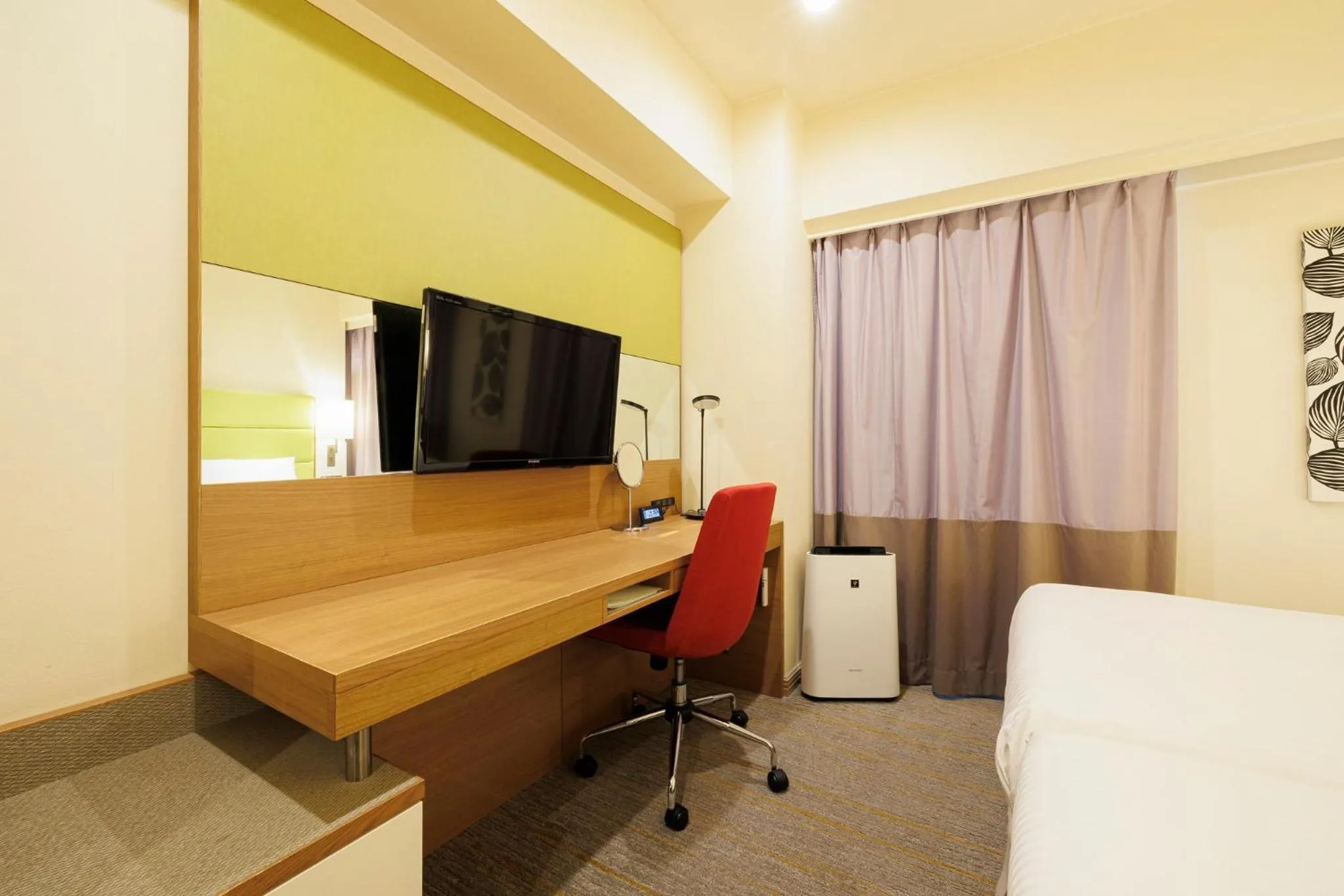 Photo of the whole room, Bed in ANA Holiday Inn Sapporo Susukino by IHG