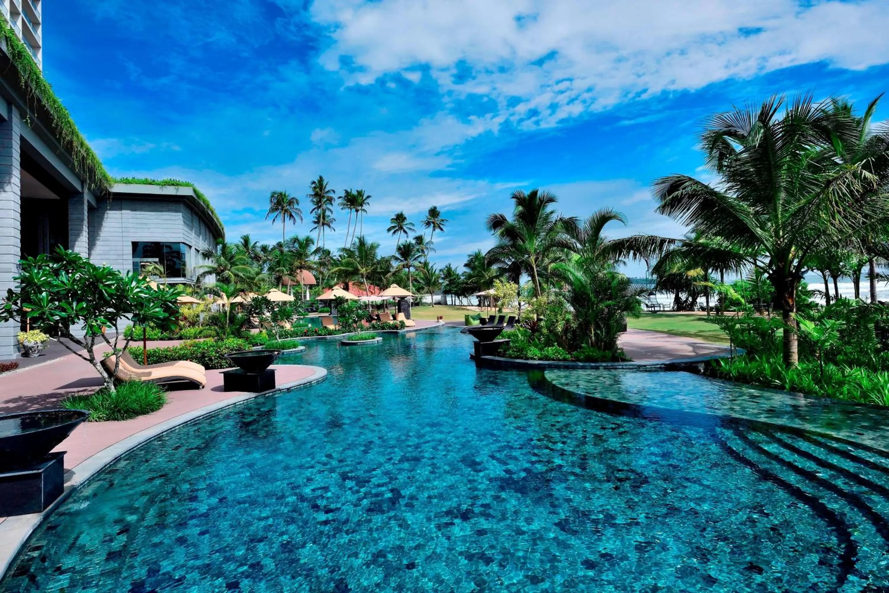 Swimming pool in Weligama Bay Marriott Resort & Spa