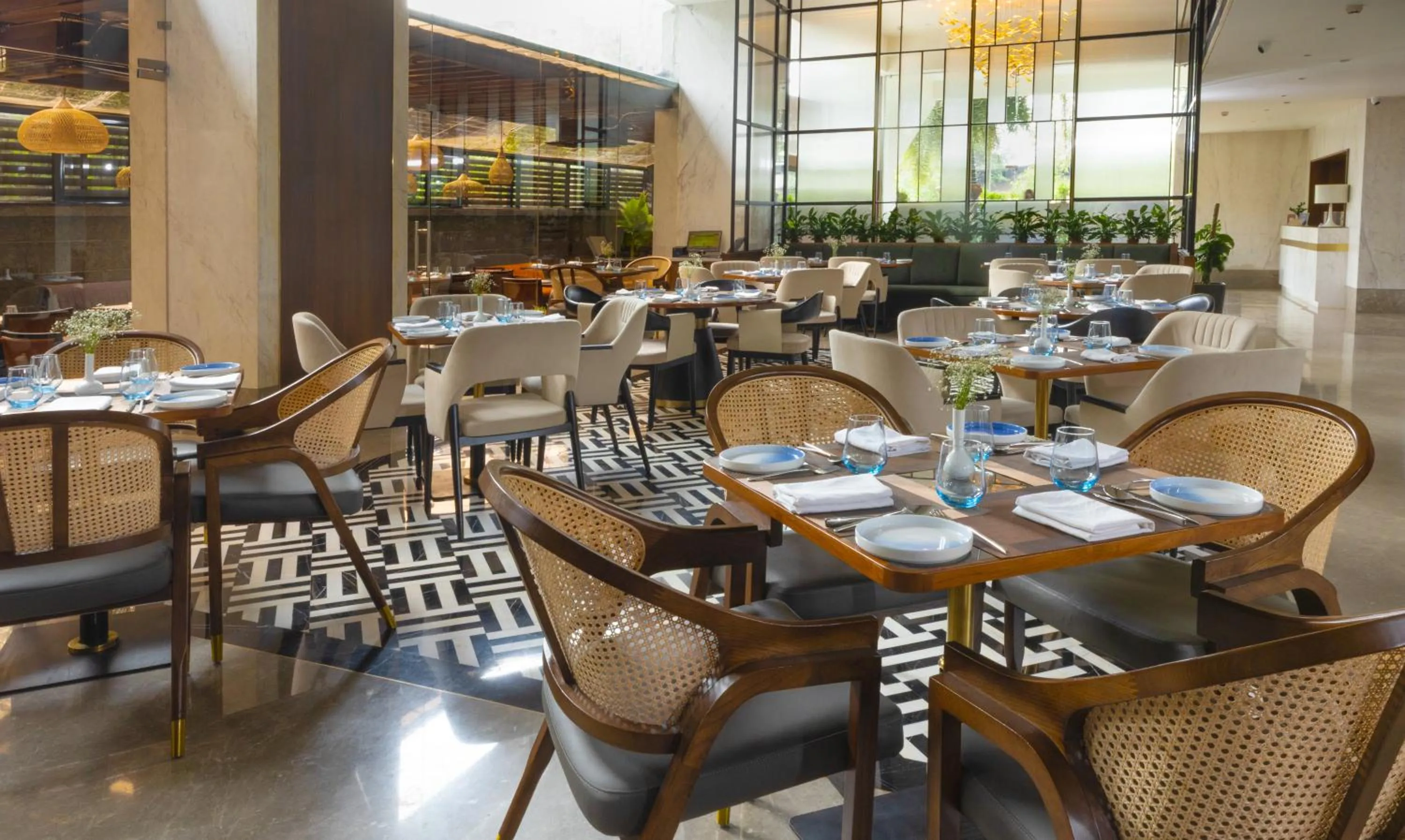 Restaurant/places to eat in Yogi Executive, Navi Mumbai