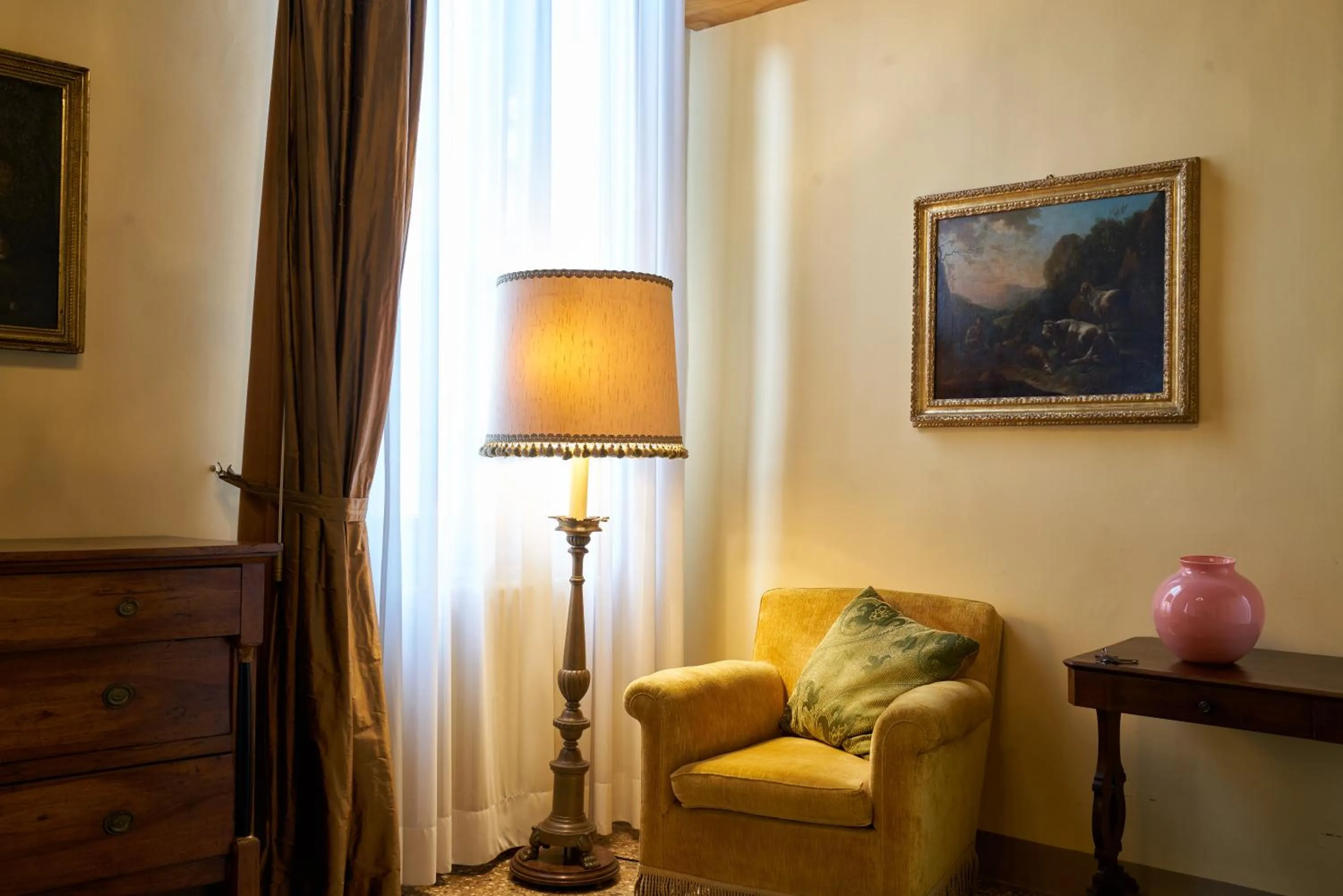 Decorative detail in Campiello Zen B&B