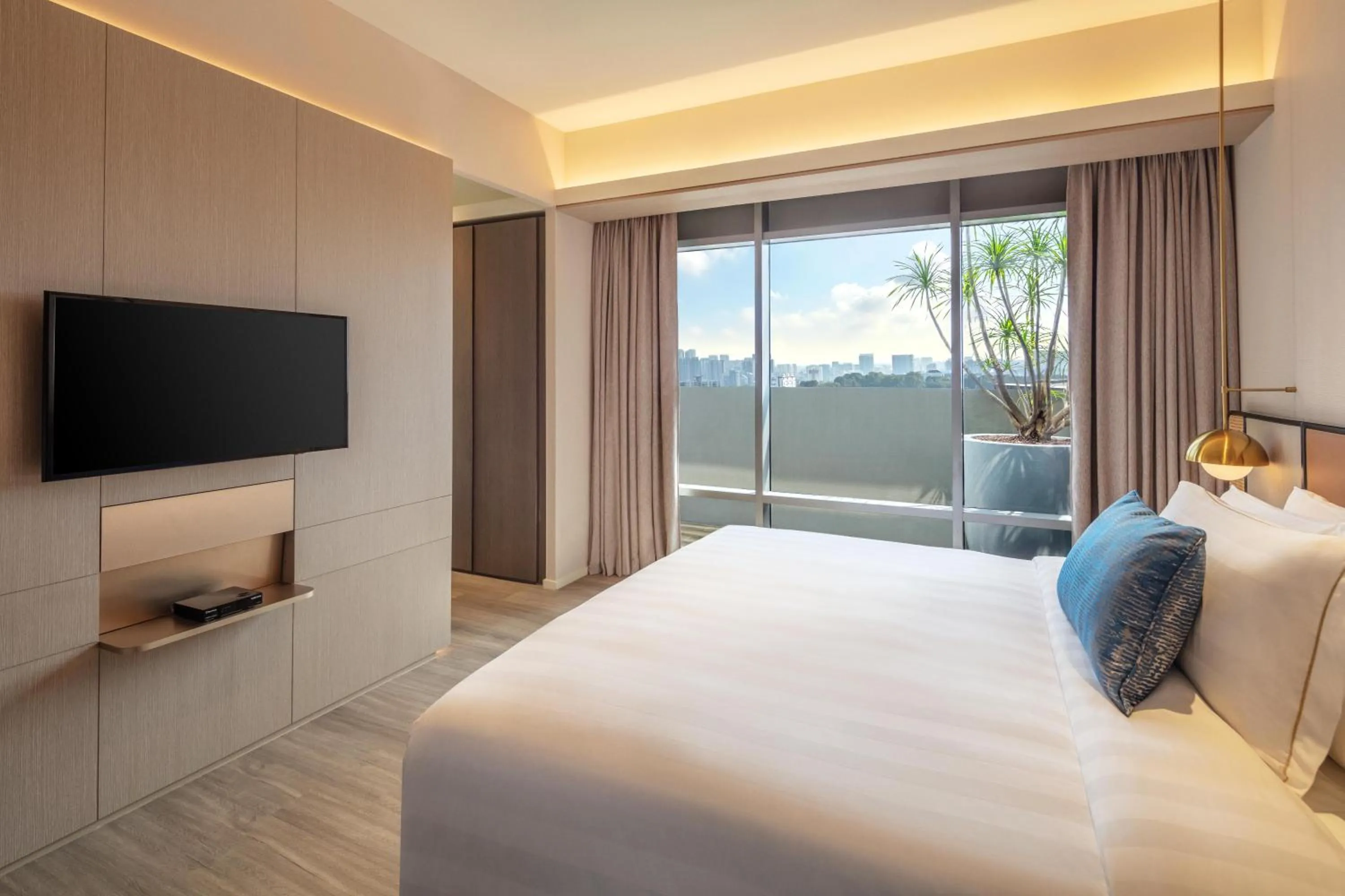 Bedroom, Bed in Pan Pacific Serviced Suites Orchard, Singapore