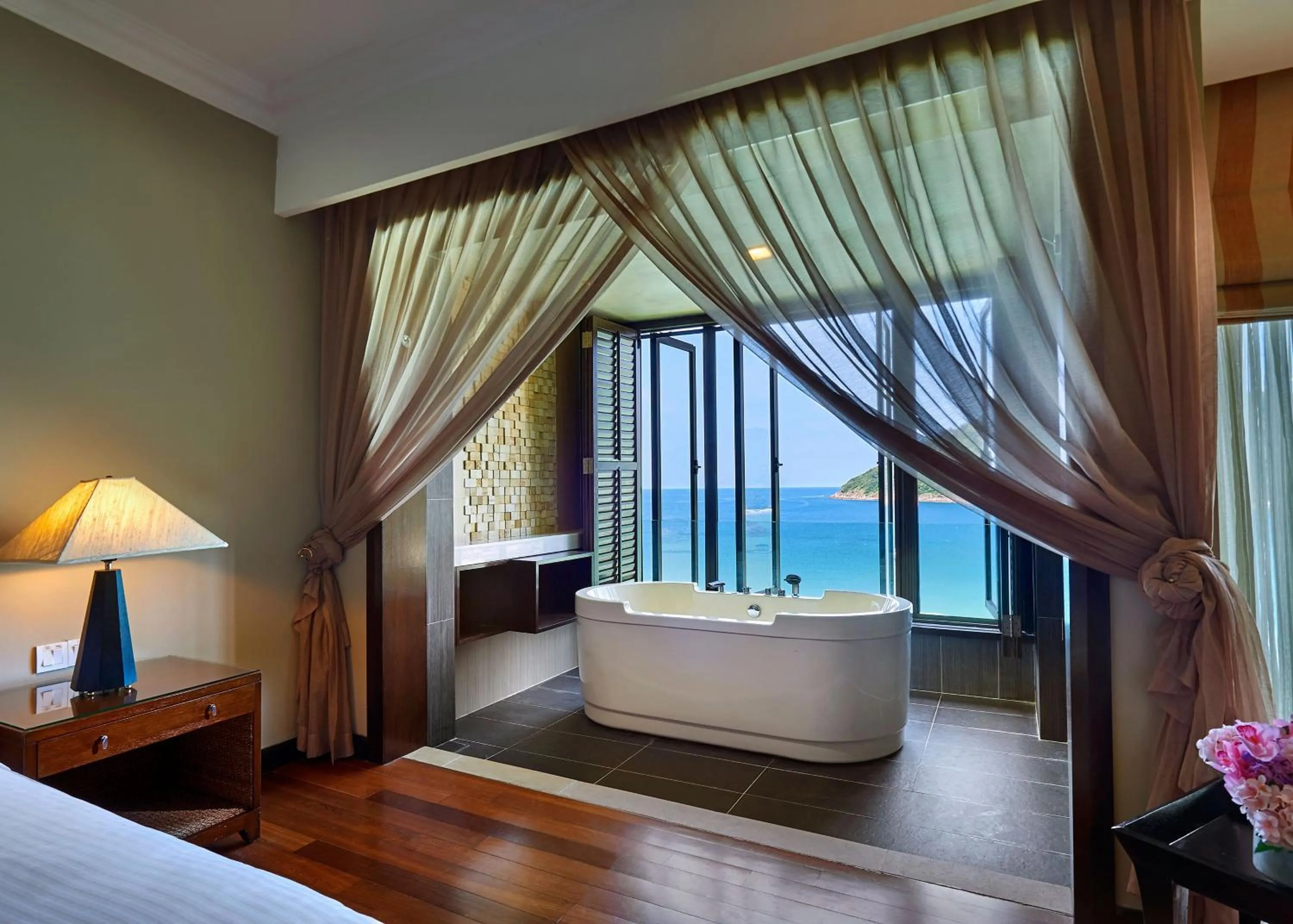Bedroom, Bed in The Taaras Beach & Spa Resort