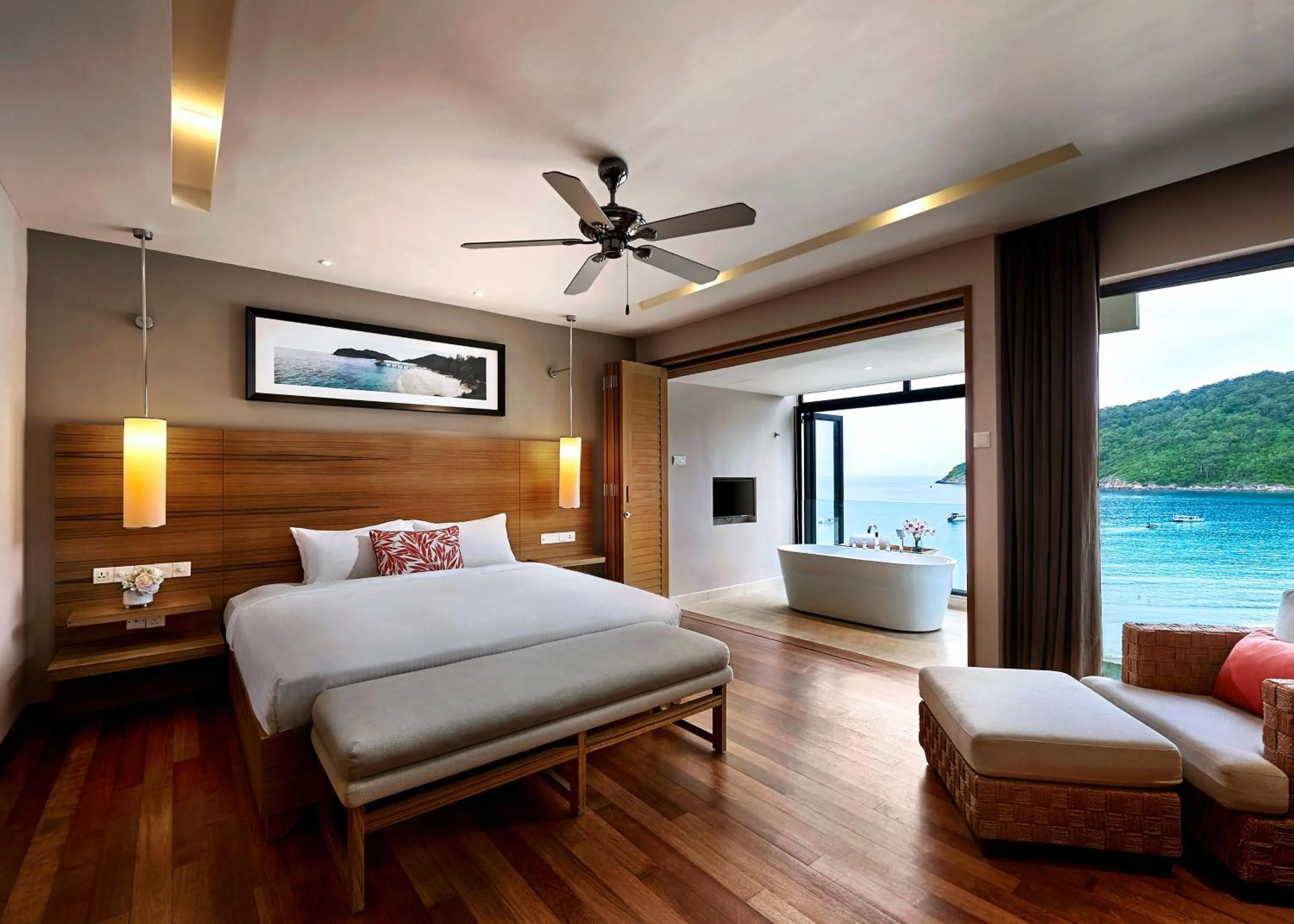 Seating area, Bed in The Taaras Beach & Spa Resort