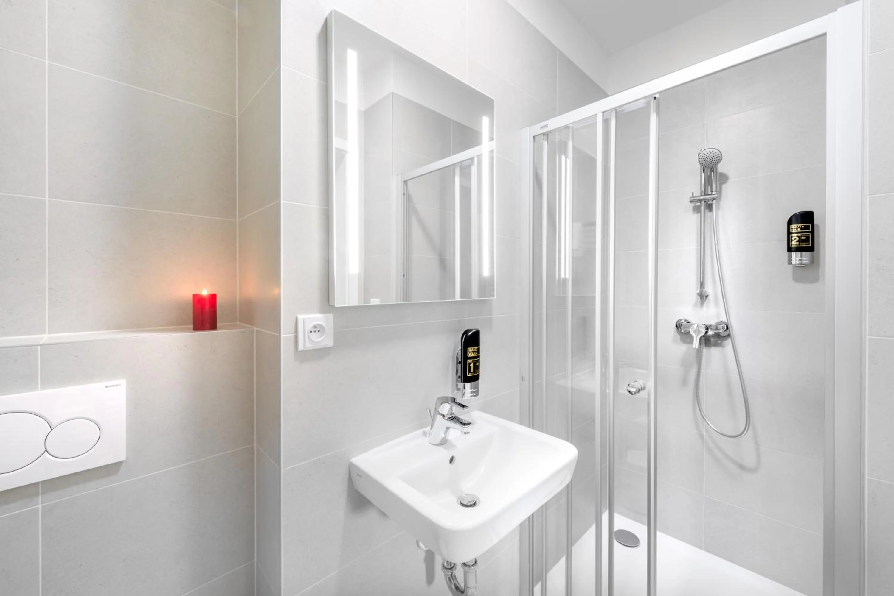 Shower in DownTown Suites Belohorska