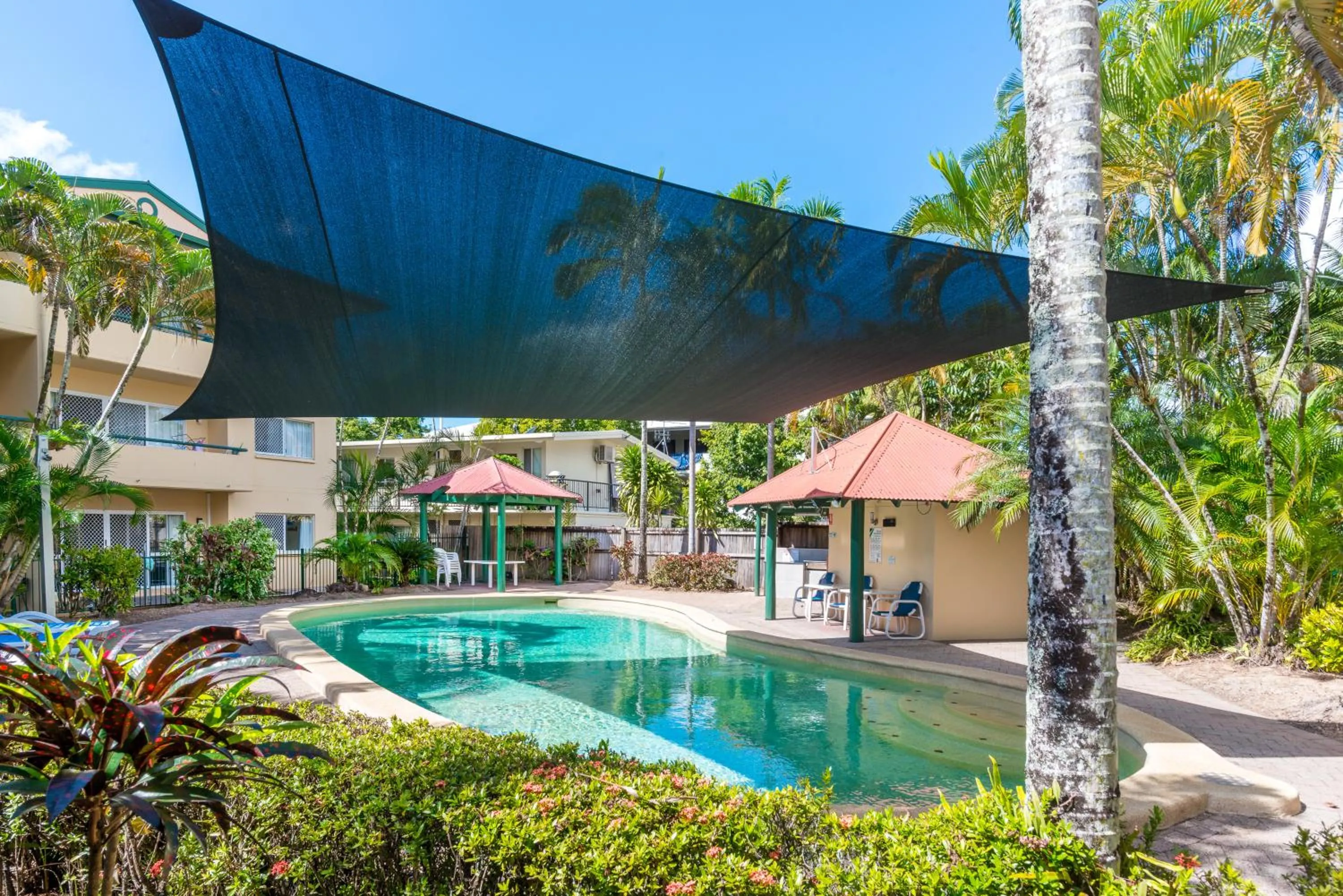 Tradewinds McLeod Holiday Apartments