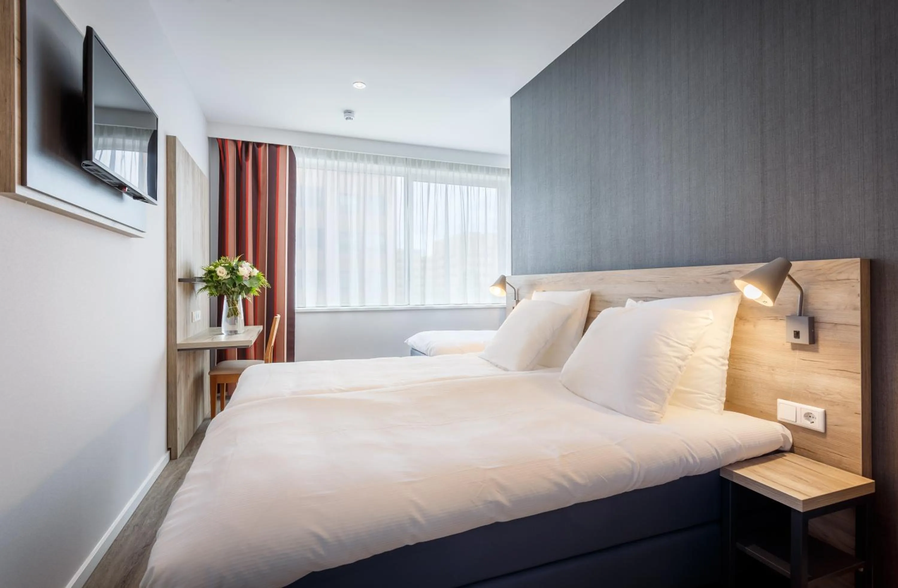 Photo of the whole room, Bed in Joy Hotel