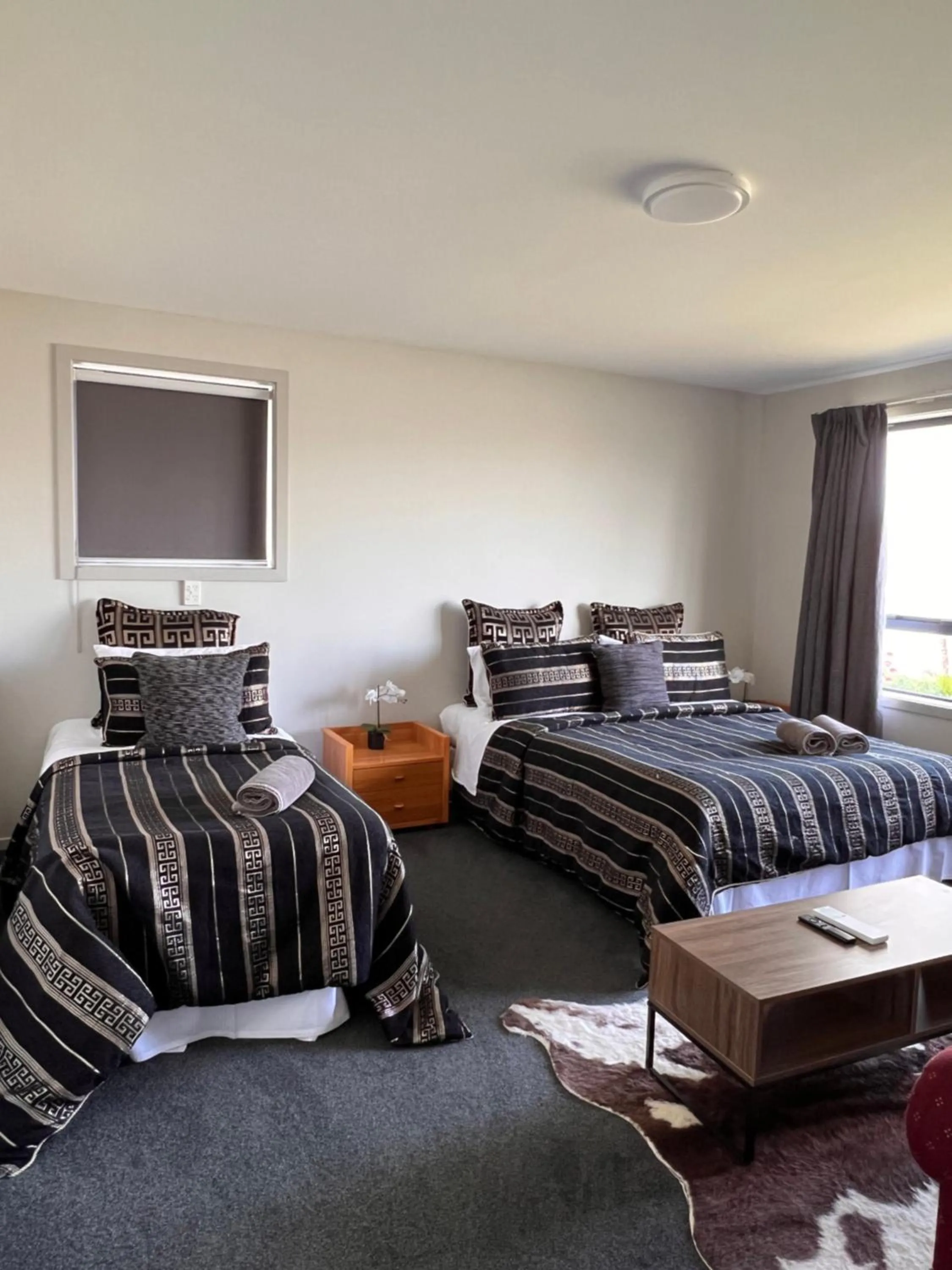 Bed in Willowbank Motel