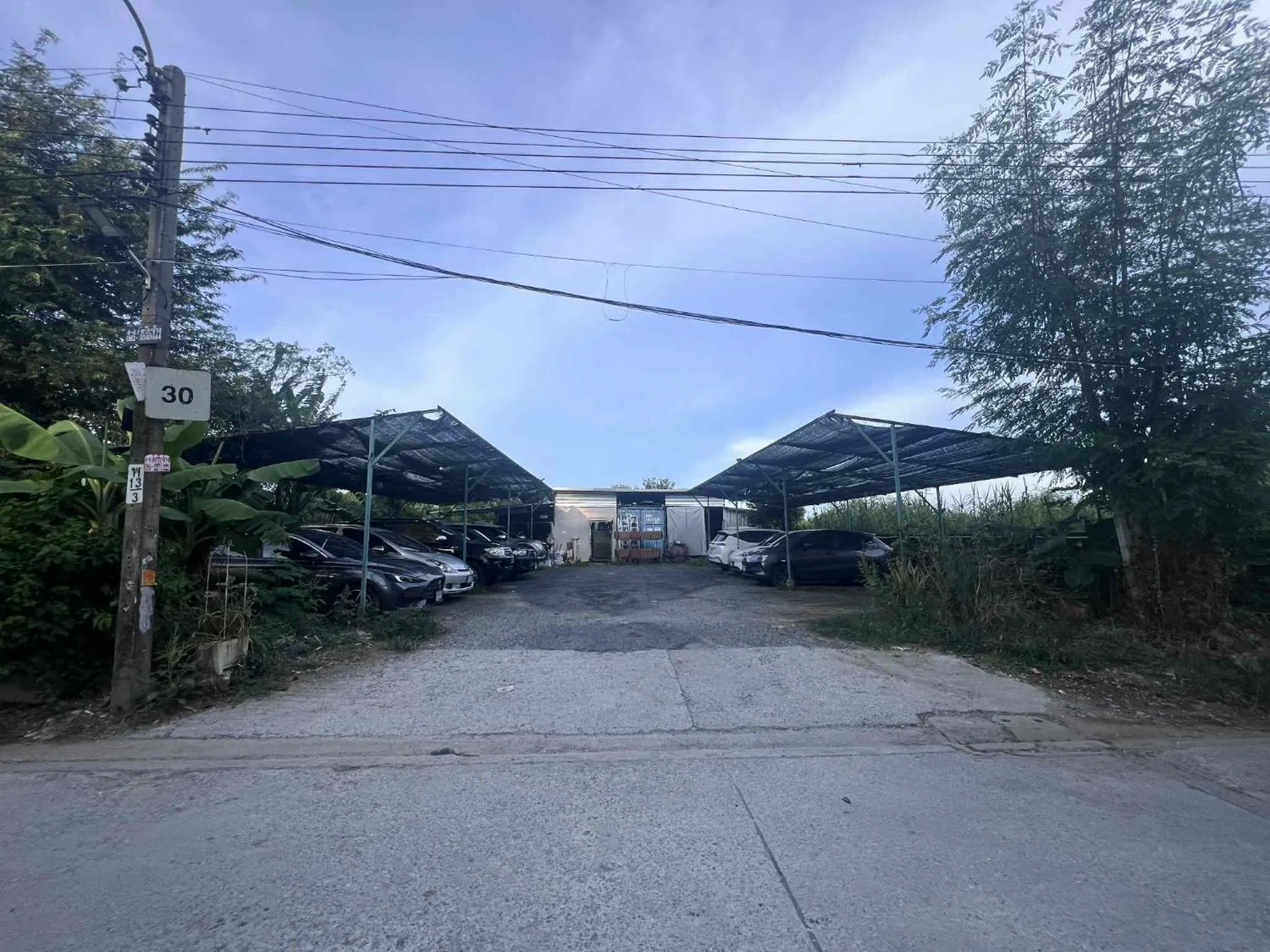 Parking in Floral Shire Suvarnabhumi Airport