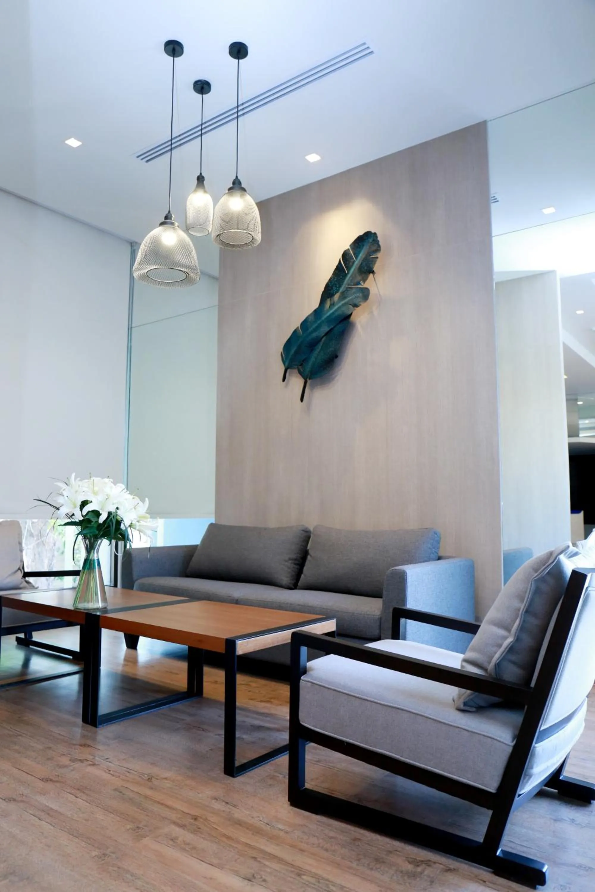 Restaurant/places to eat in Louis Tavern Hotel