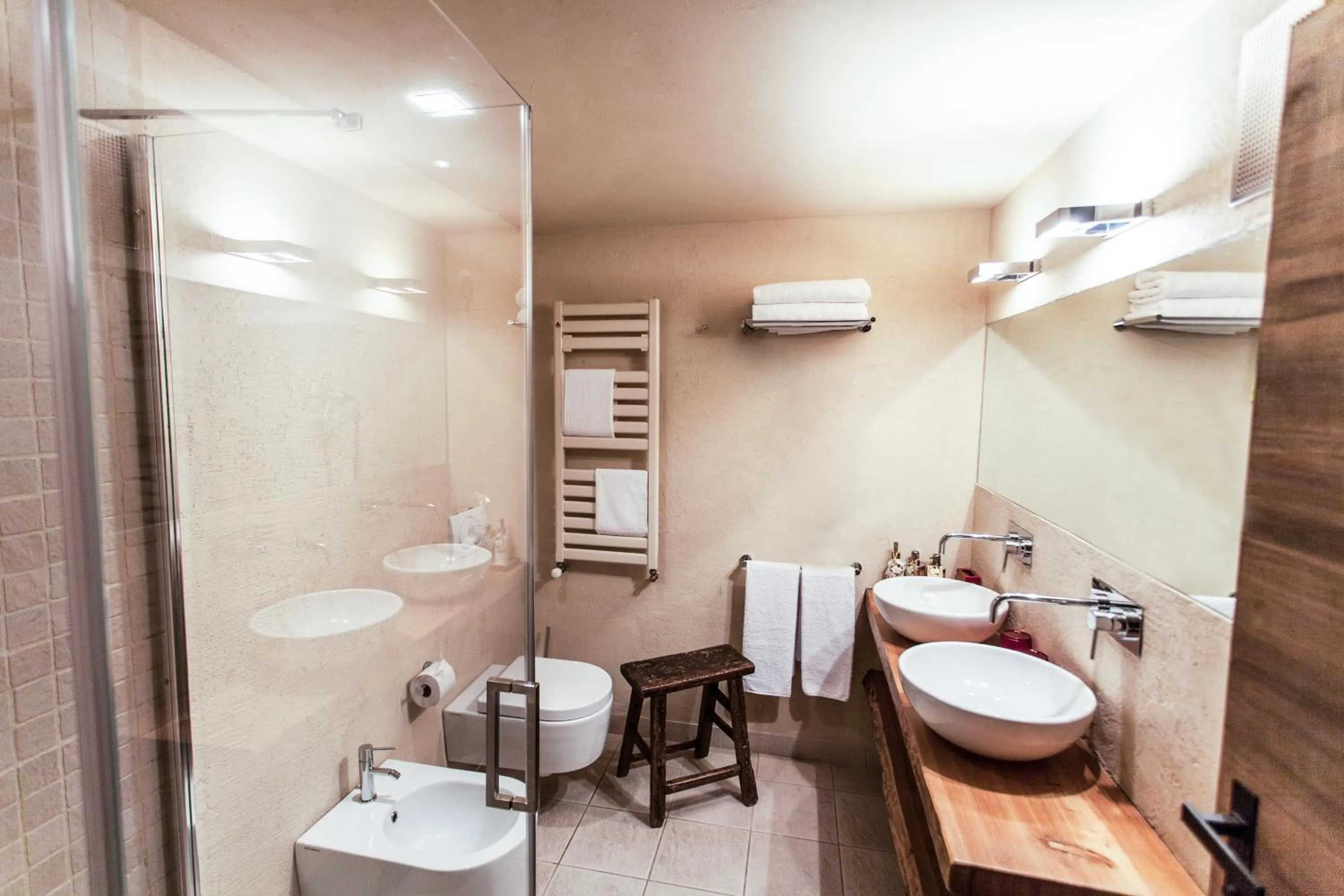 Bathroom in Chalet Eden Eco Hotel, Restaurant & Wellness