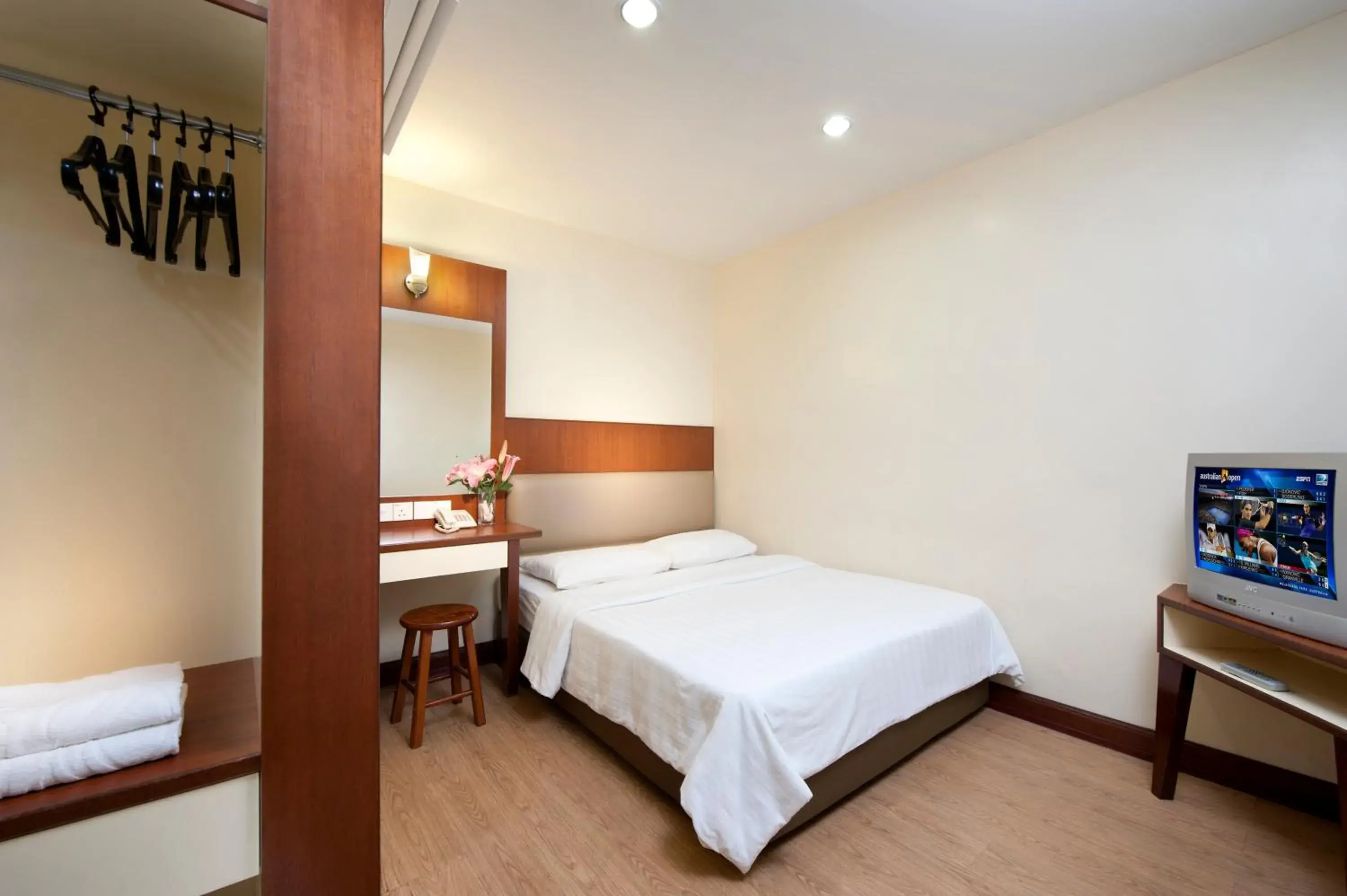 Standard Double Room (No Window) in Fenix Inn Standard Double Room (No Window) in Fenix Inn