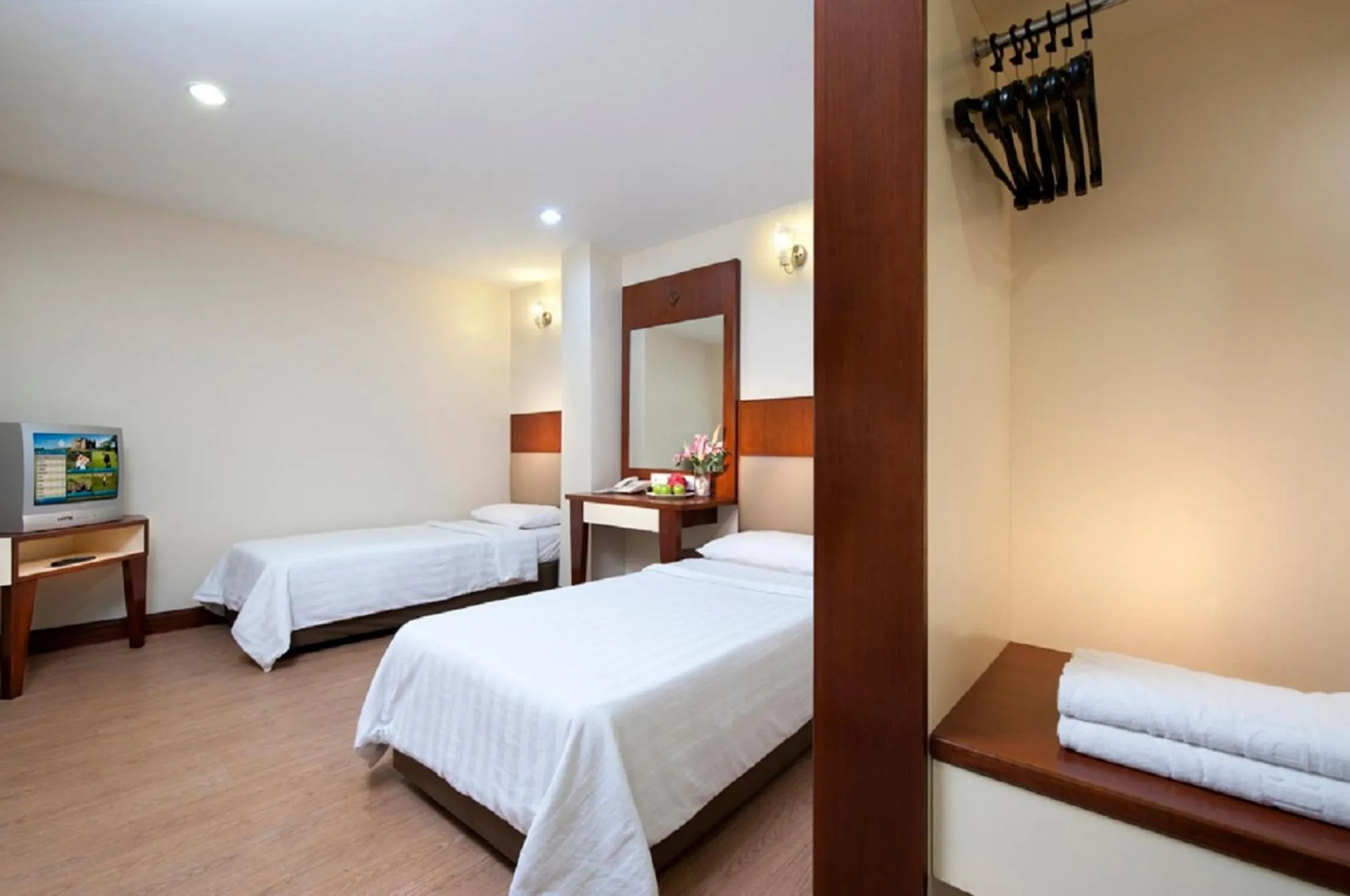 Bedroom, Bed in Fenix Inn