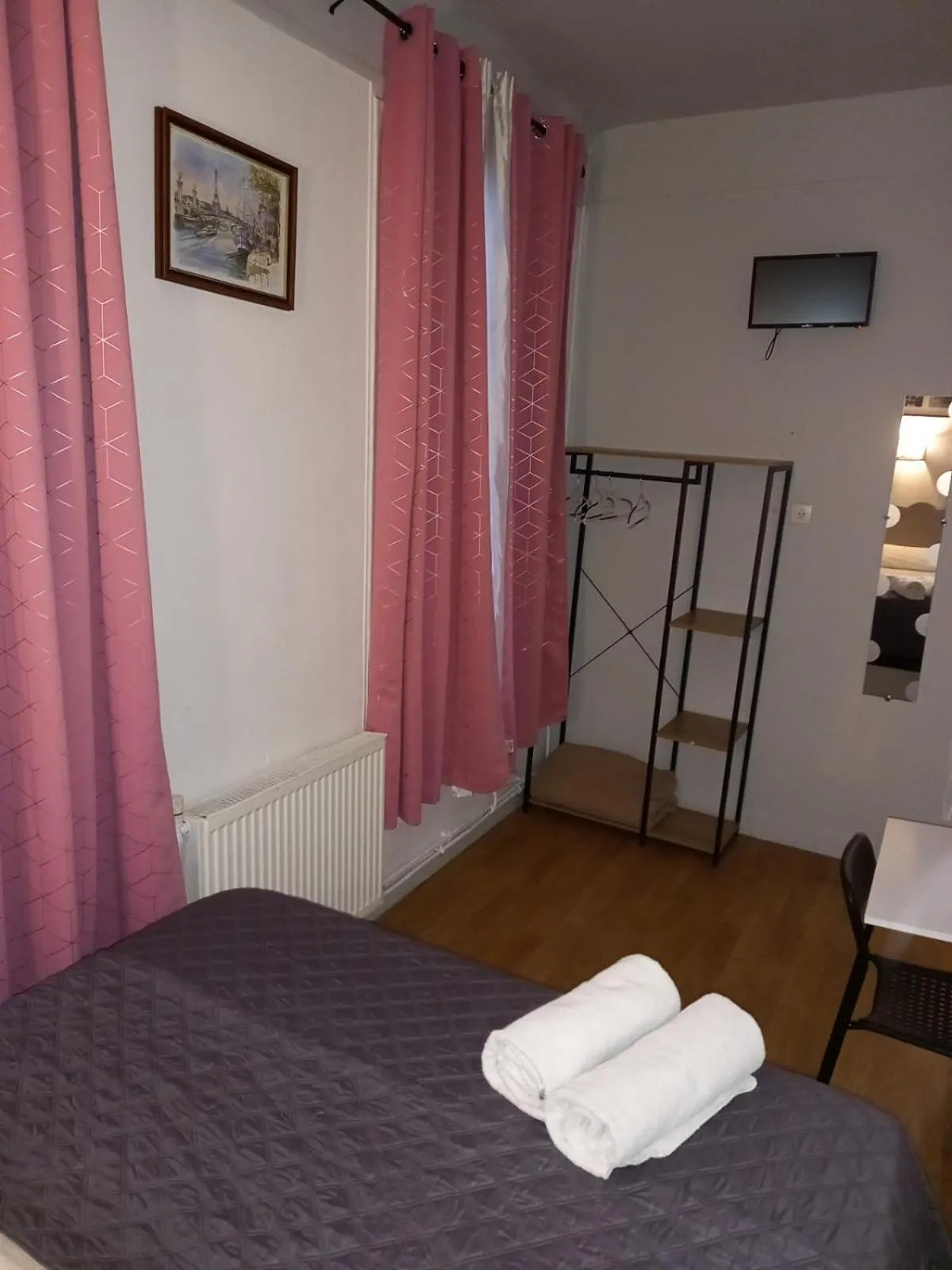 Bed in Hôtel Résidence De Bruxelles