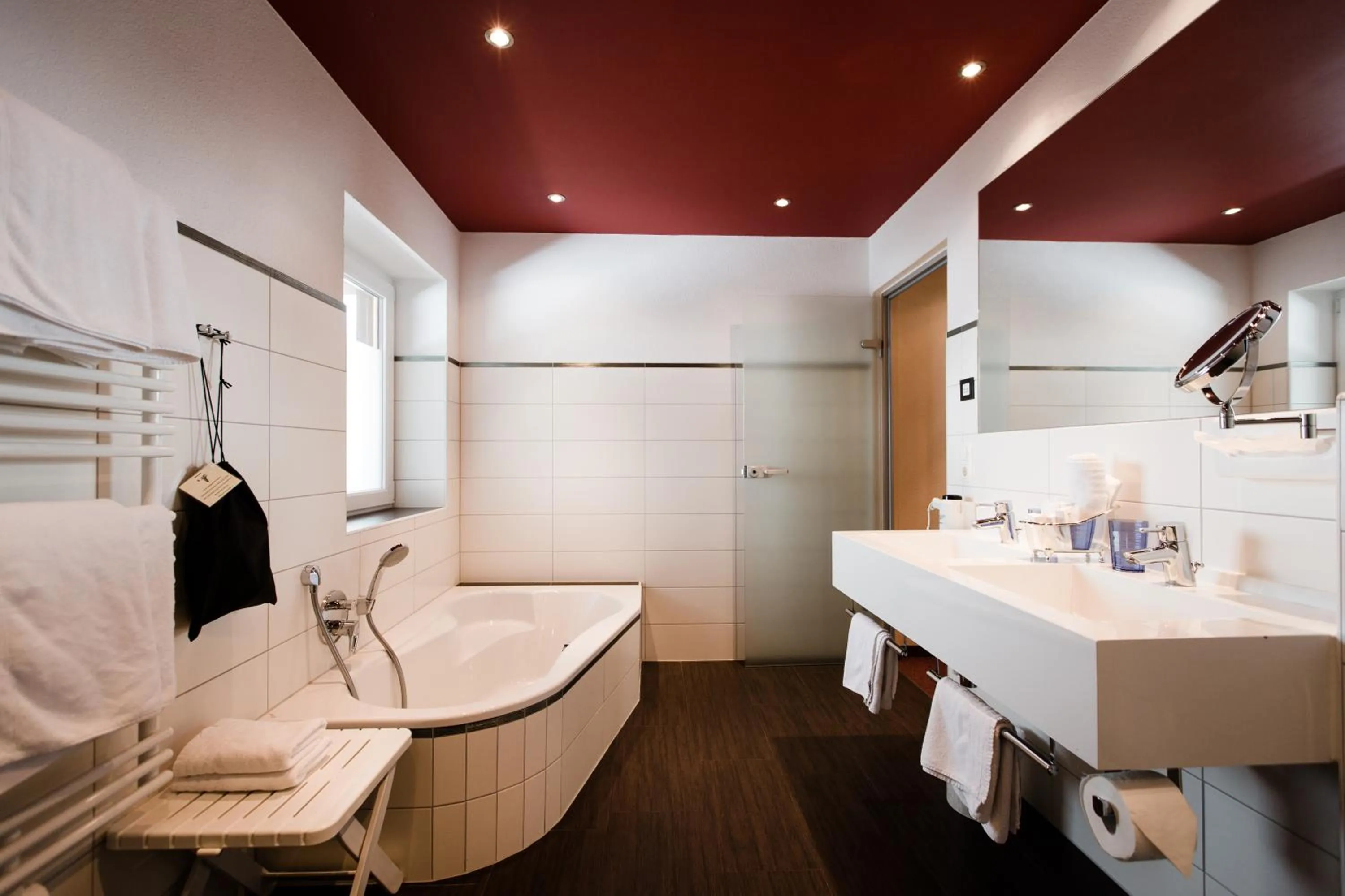 Bathroom in Aparthotel Dorfplatzl Garni Apartments & B&B