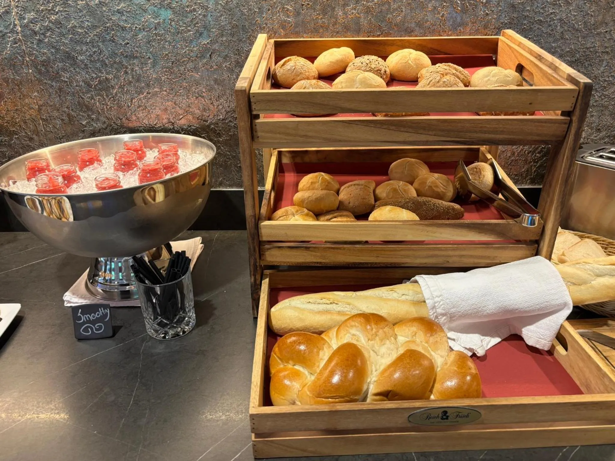 Breakfast in Aparthotel Dorfplatzl Garni Apartments & B&B