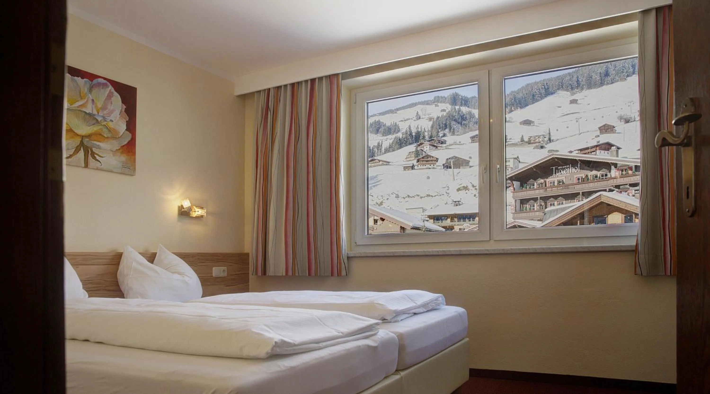 Bedroom, Bed in Aparthotel Dorfplatzl Garni Apartments & B&B