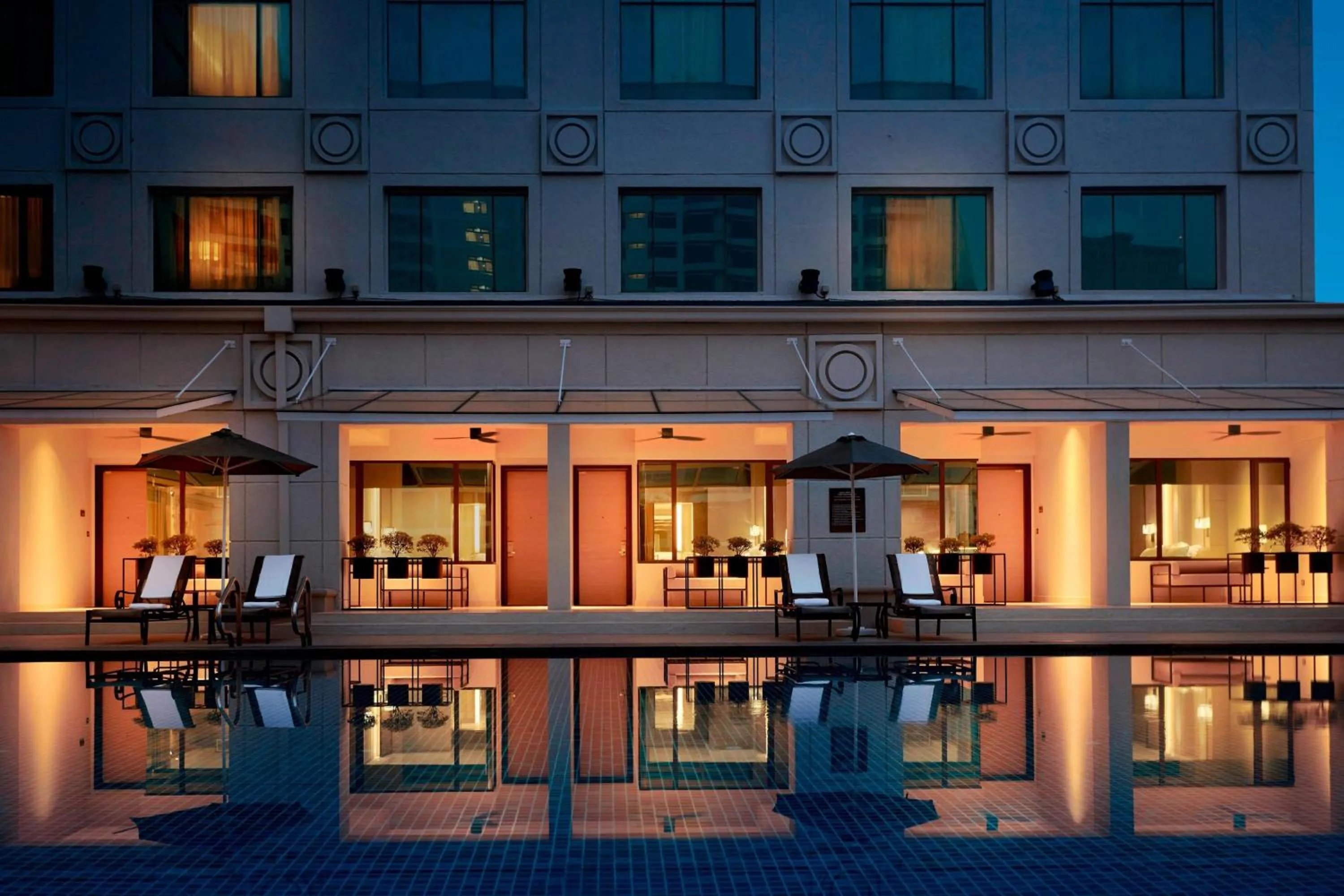 Swimming pool in JW Marriott Kuala Lumpur