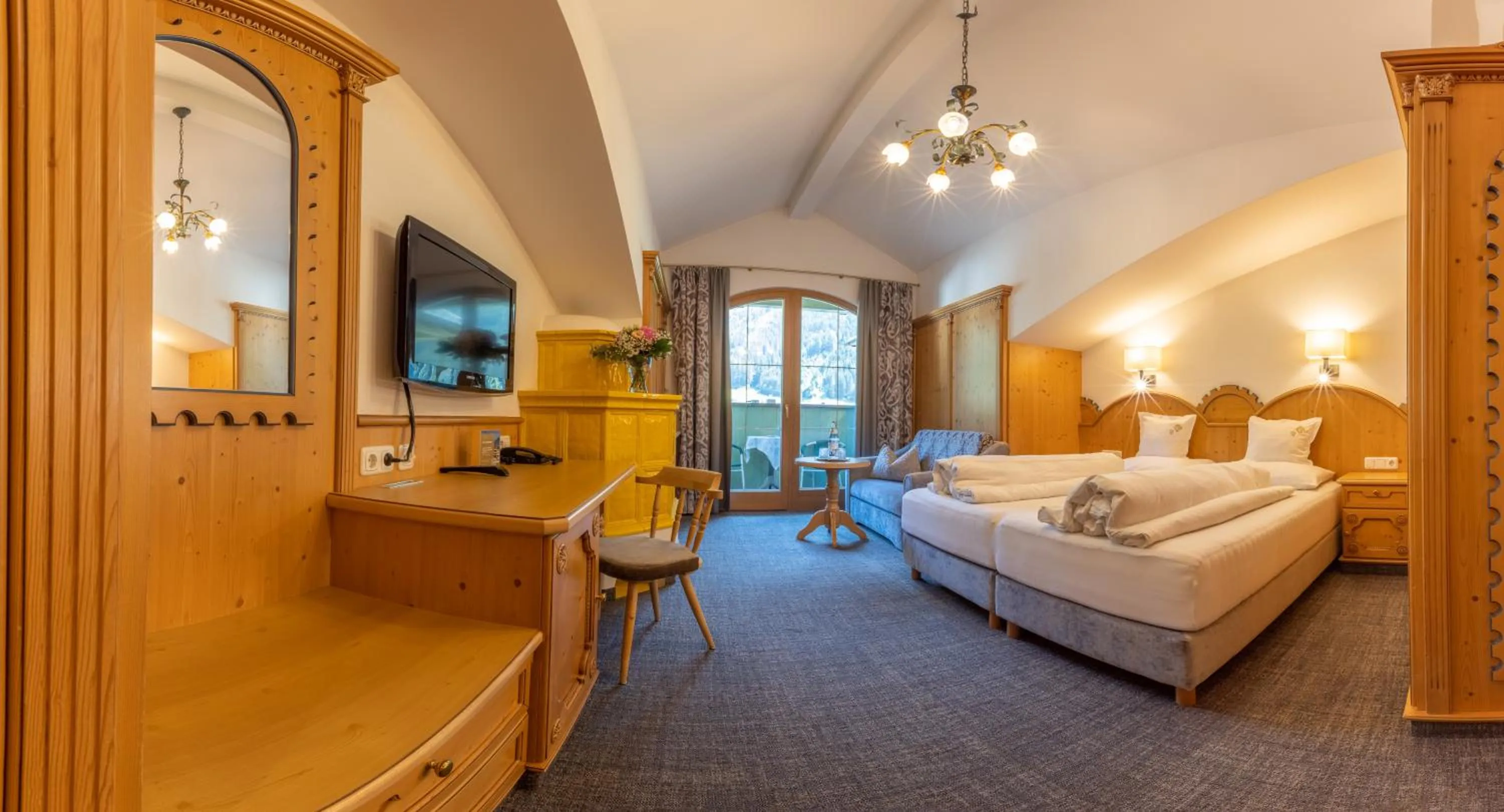 Photo of the whole room, Bed in Hotel St. Georg