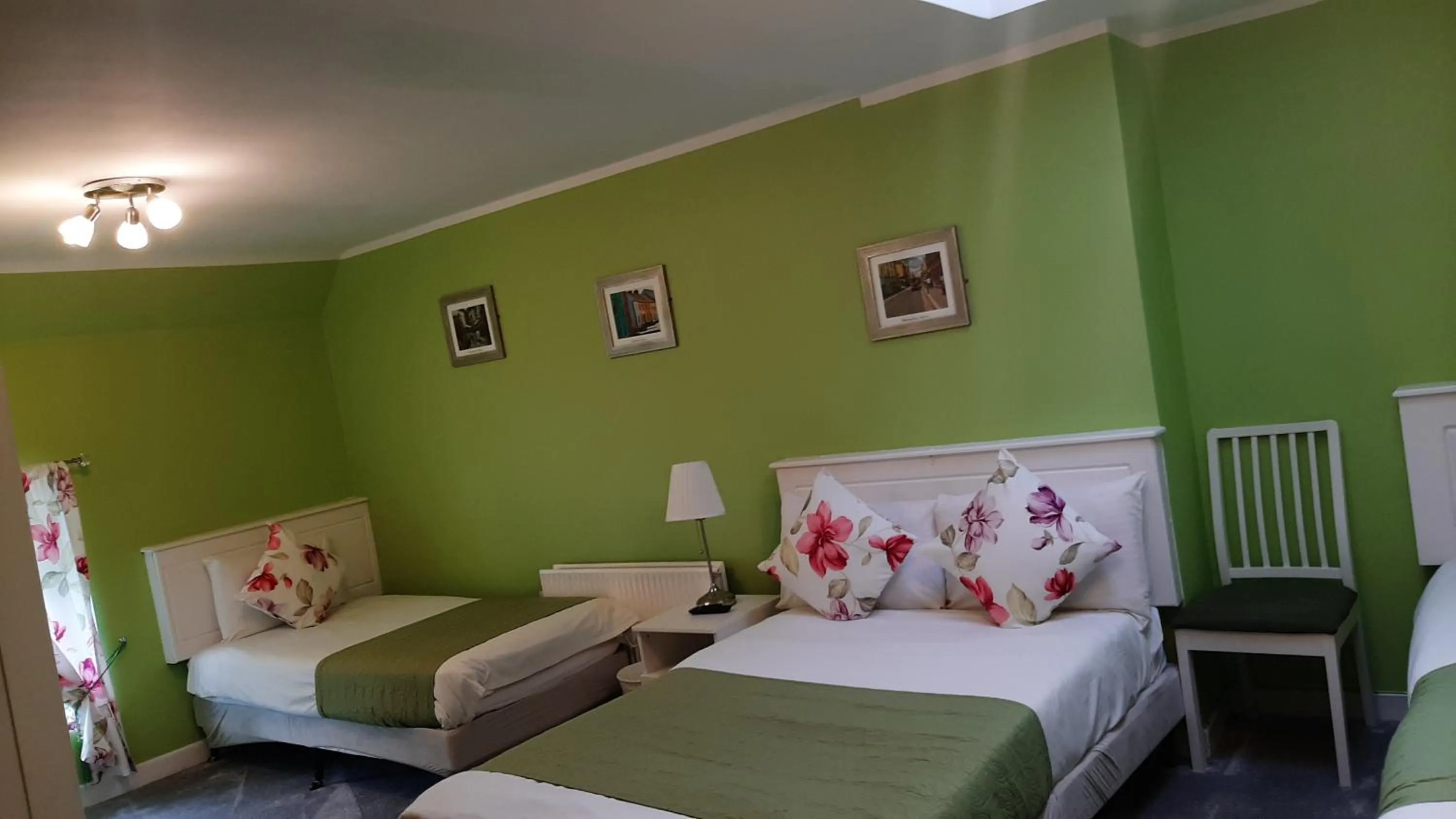 Bedroom, Bed in The 'Rafter's Gastropub