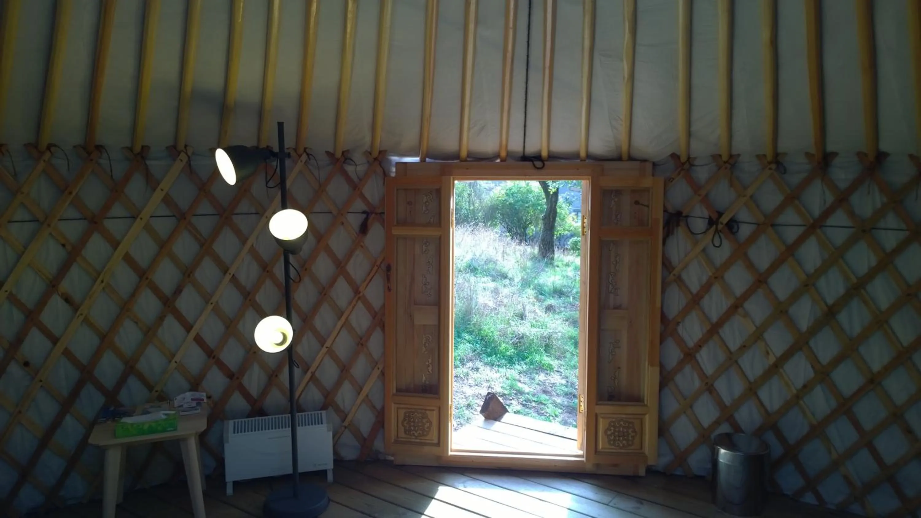 Photo of the whole room in Maison d'hôtes Les Beaux Chenes