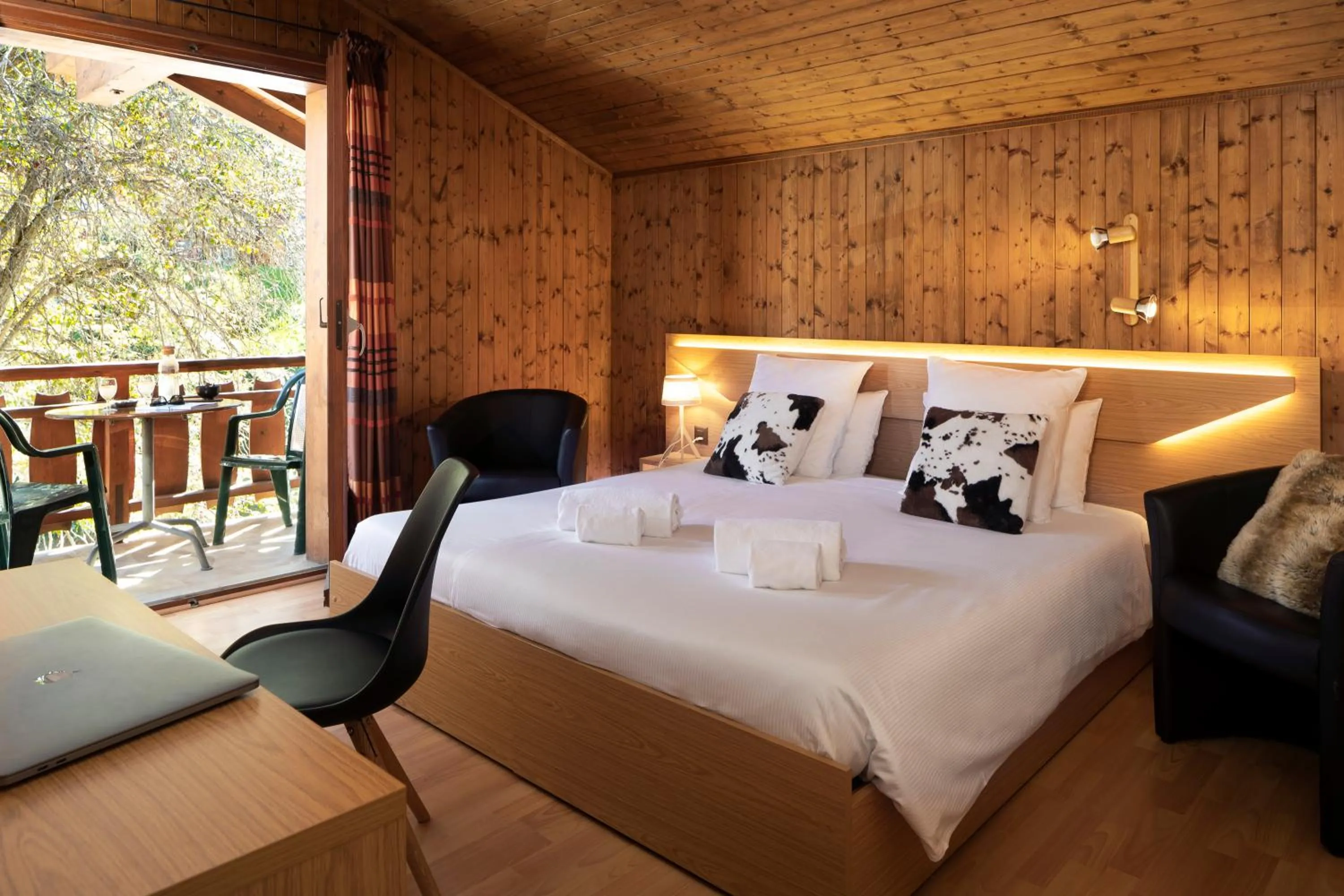 Bedroom in Hotel la Rotonde