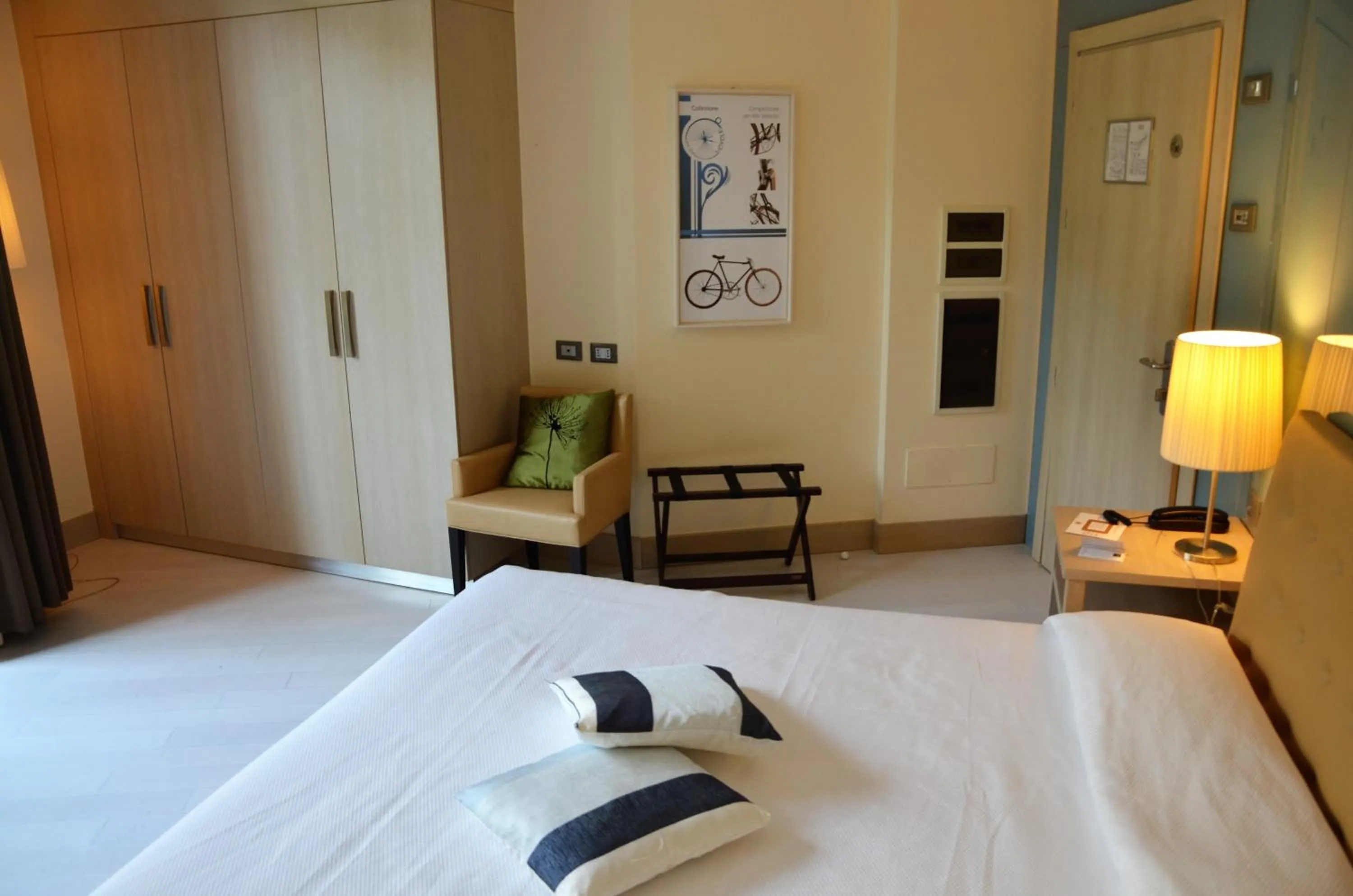 Photo of the whole room, Bed in Hotel Riviera dei Fiori