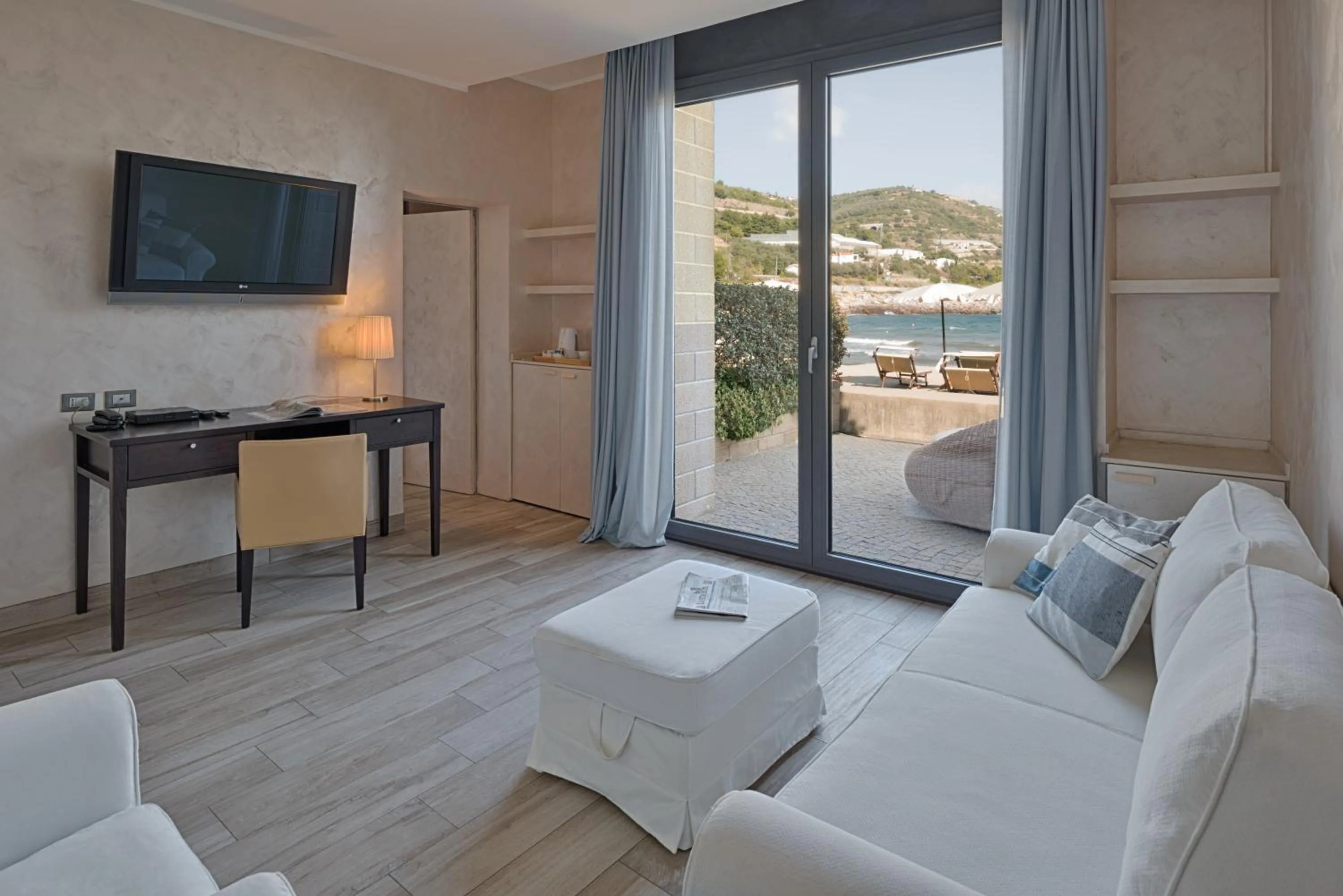 TV and multimedia in Hotel Riviera dei Fiori