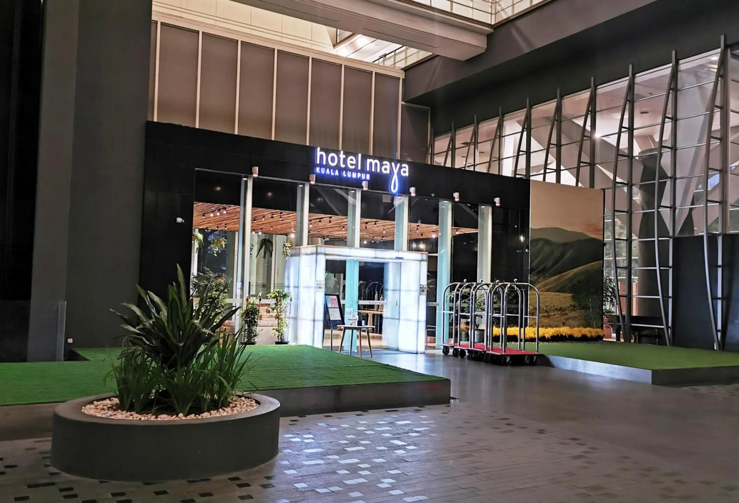 Facade/entrance in Hotel Maya Kuala Lumpur City Centre