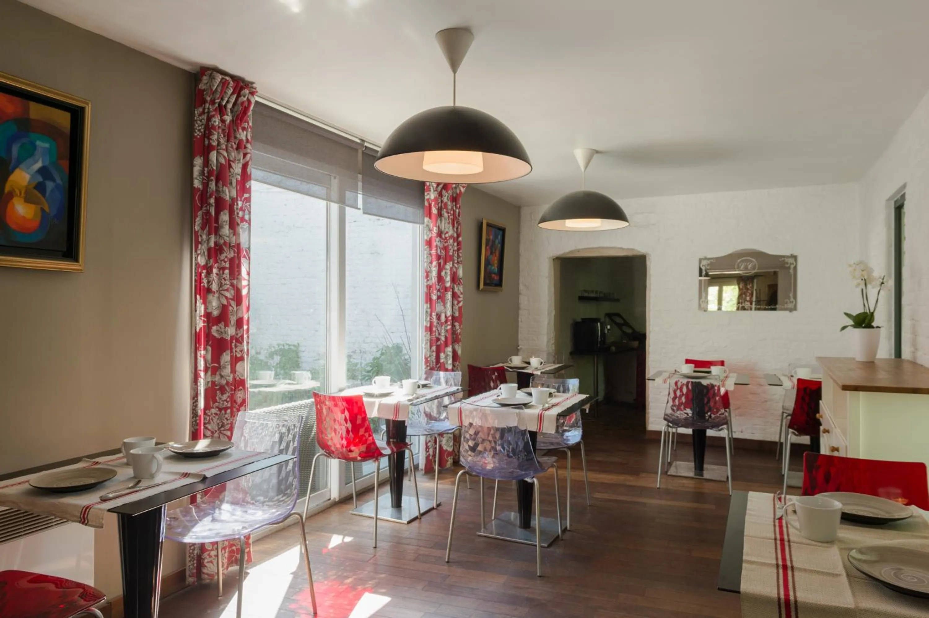 Breakfast in La Ferme Blanche, The Originals Relais