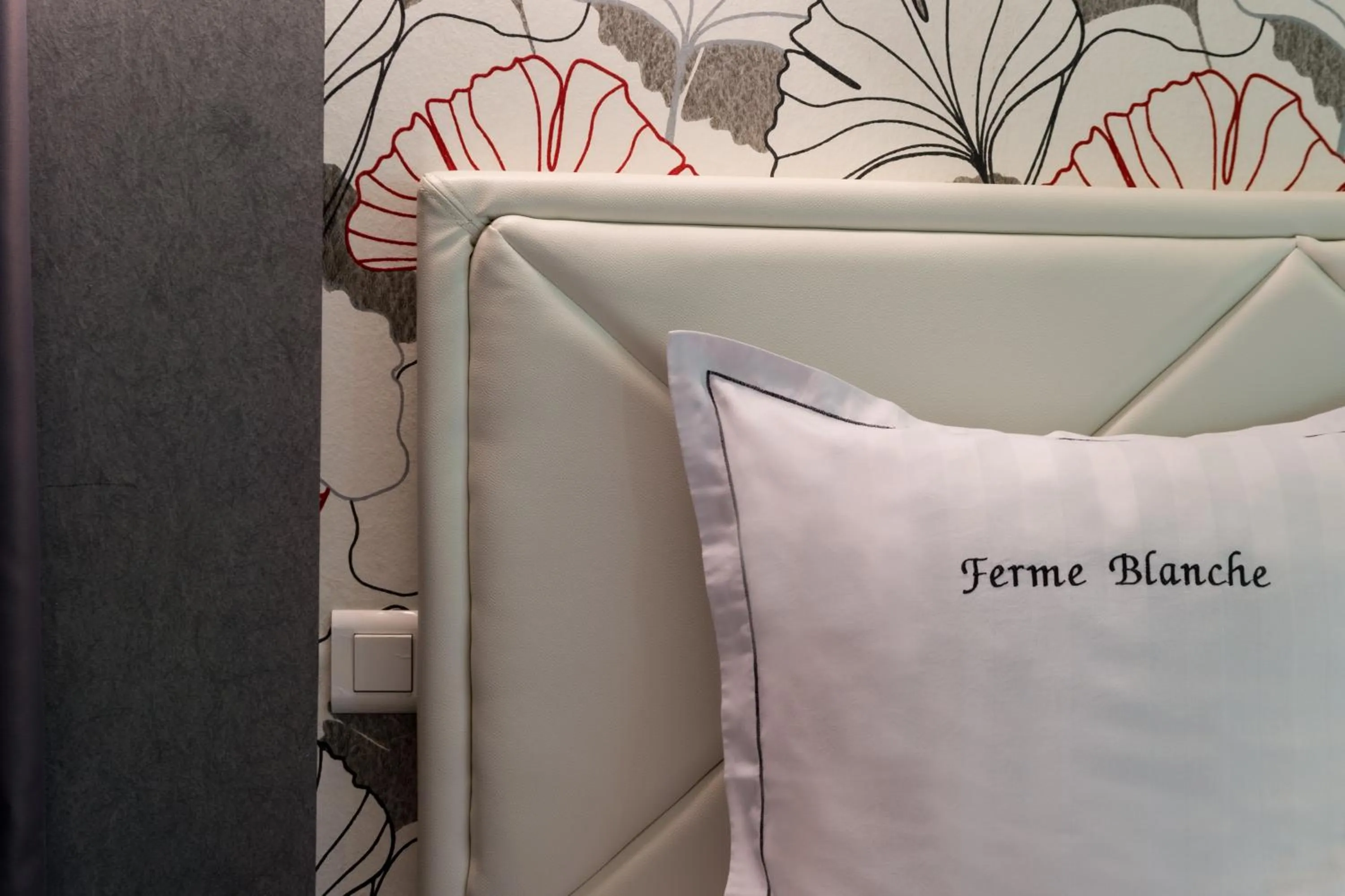 Decorative detail, Bed in La Ferme Blanche, The Originals Relais