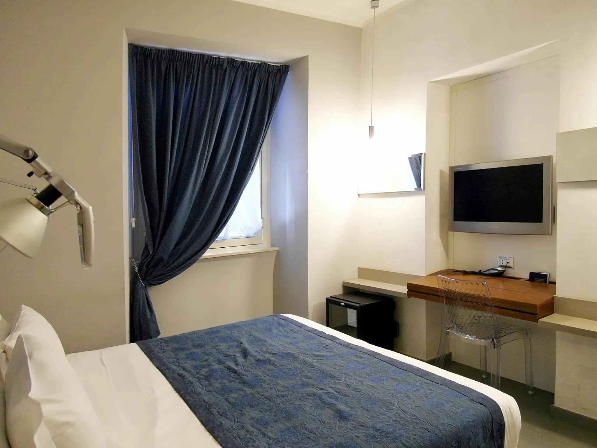 Bed in Hotel California