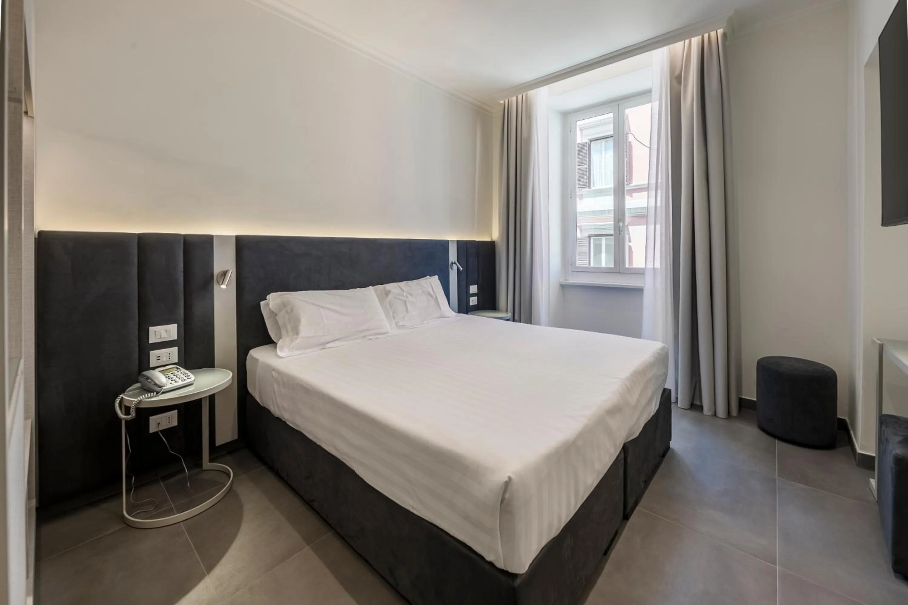 Bed in Hotel California