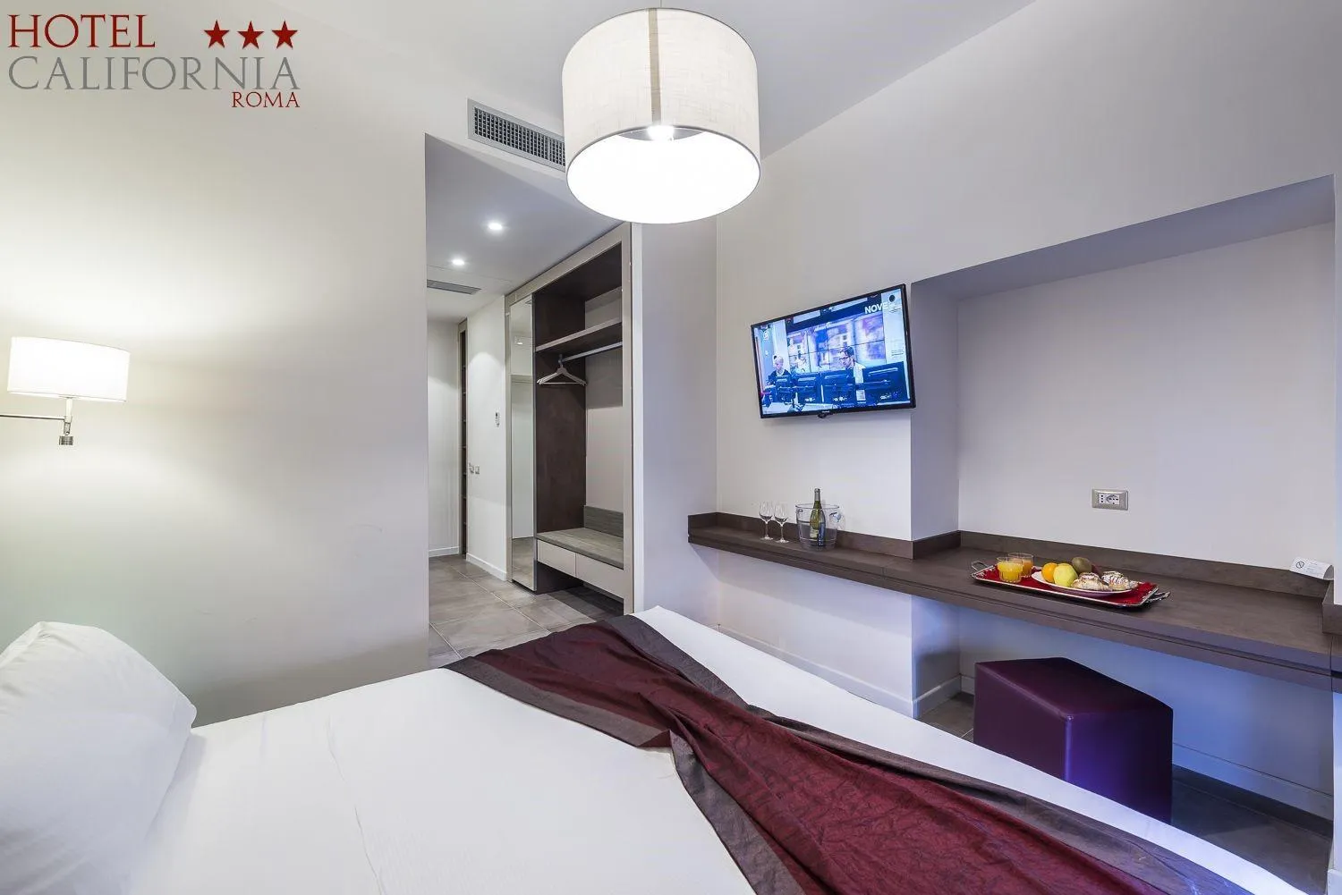 Bed in Hotel California