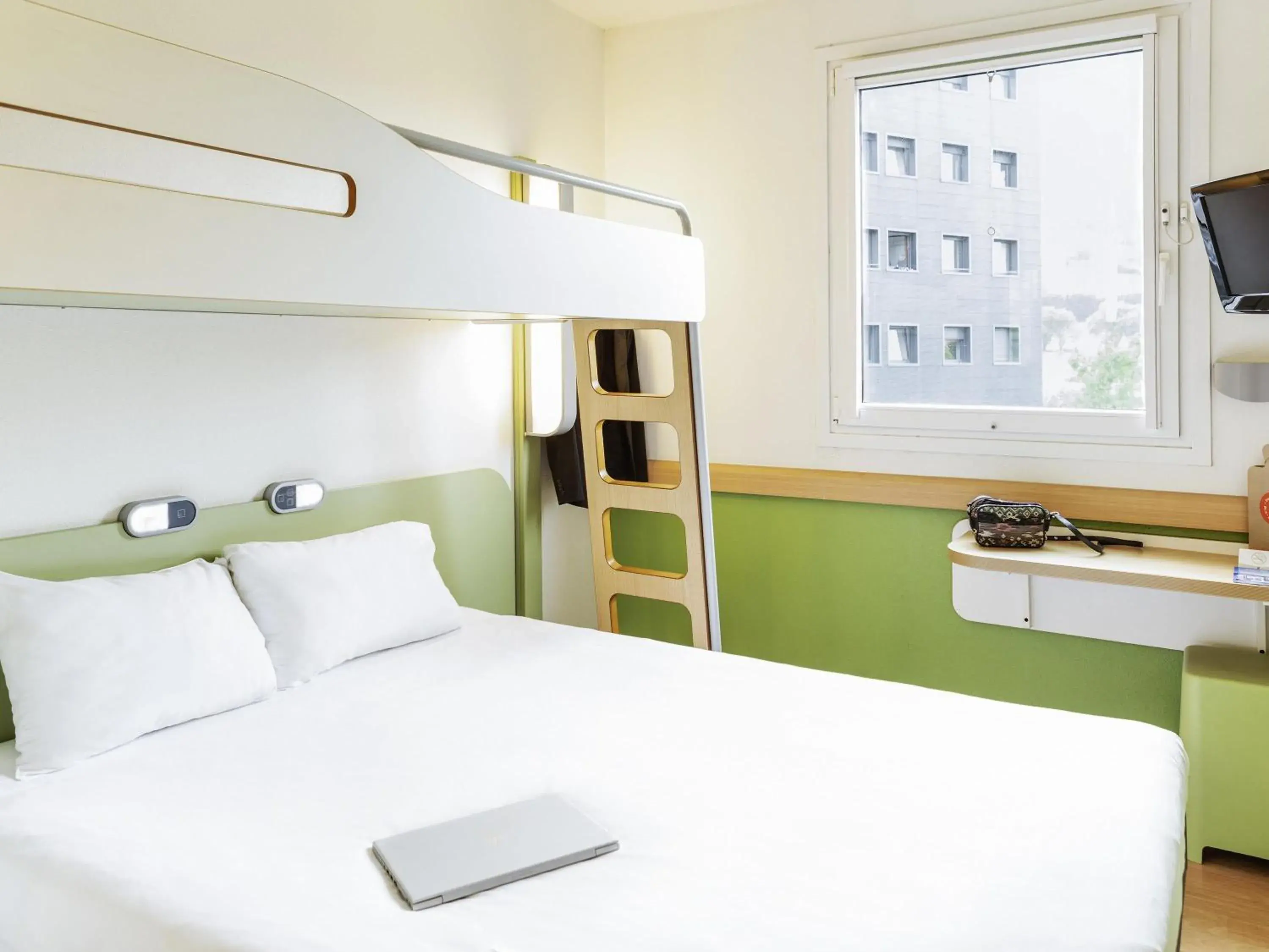 Standard Double Room in Ibis Budget Oviedo Standard Double Room in Ibis Budget Oviedo