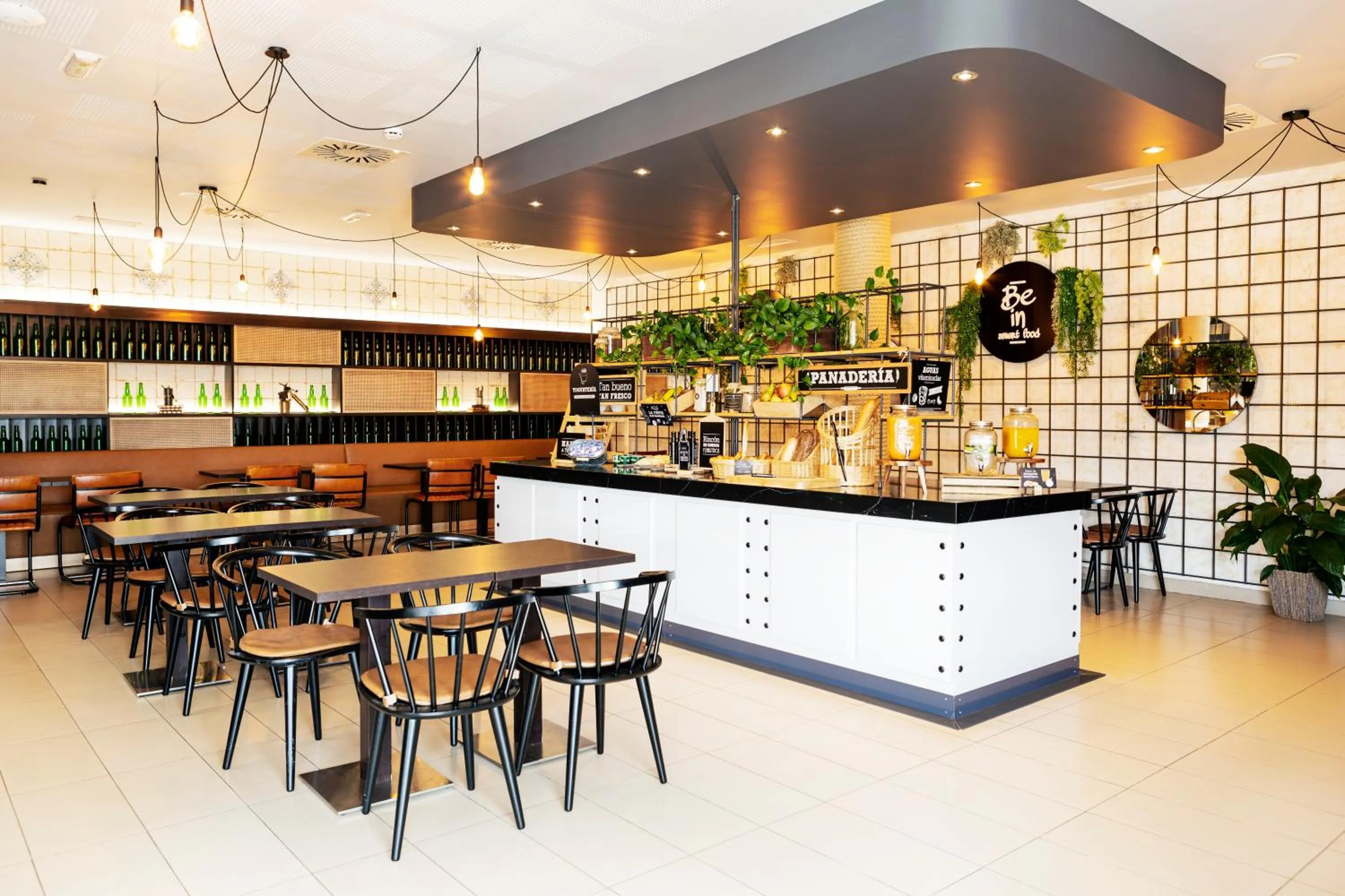 Restaurant/places to eat in Ibis Budget Oviedo