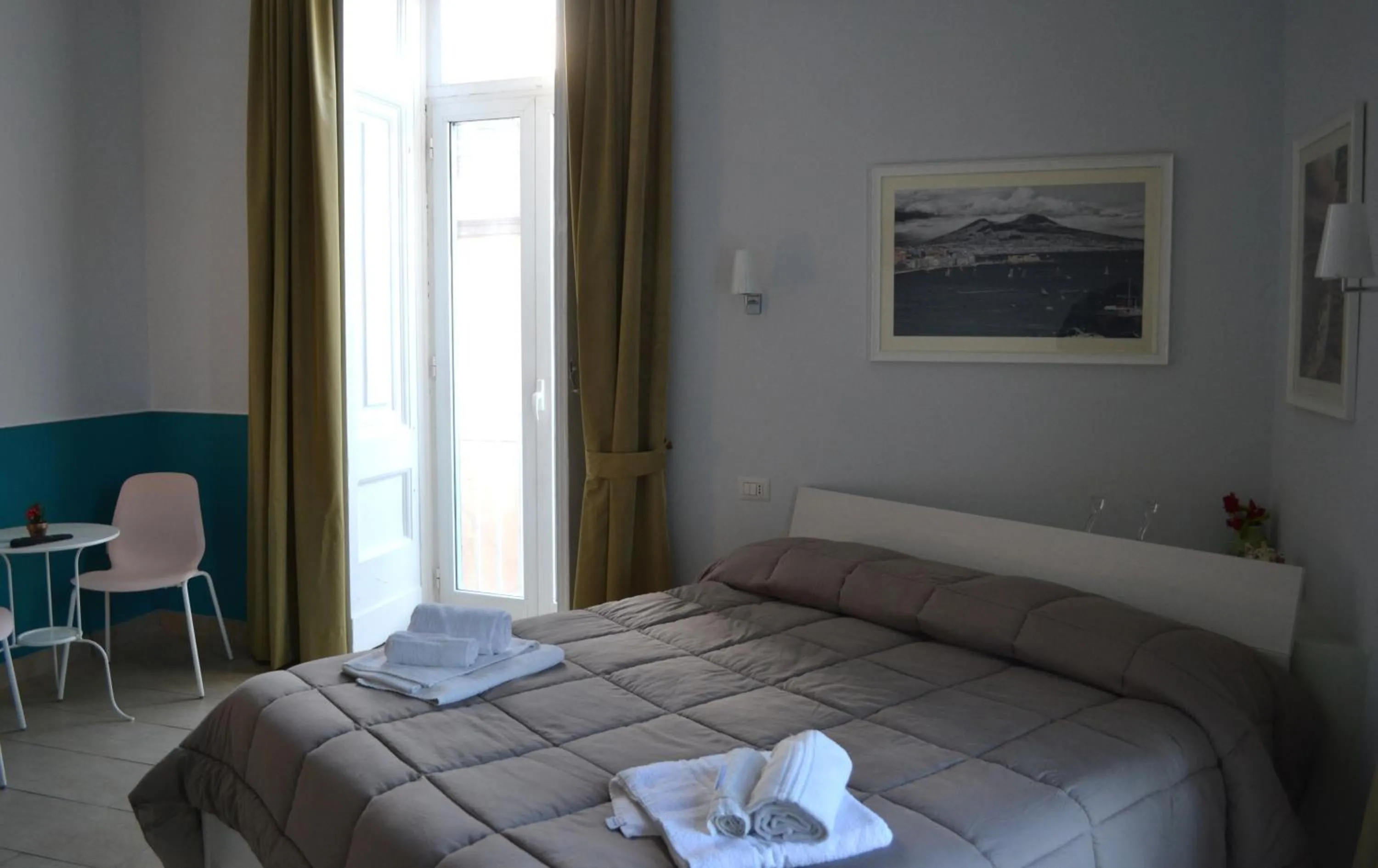 Bedroom, Bed in Il Viaggio di Dante Historical Center