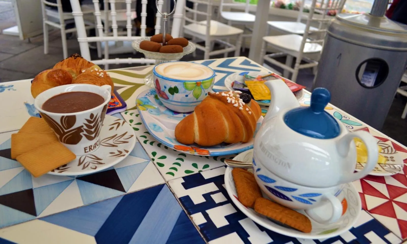 Breakfast in Il Viaggio di Dante Historical Center