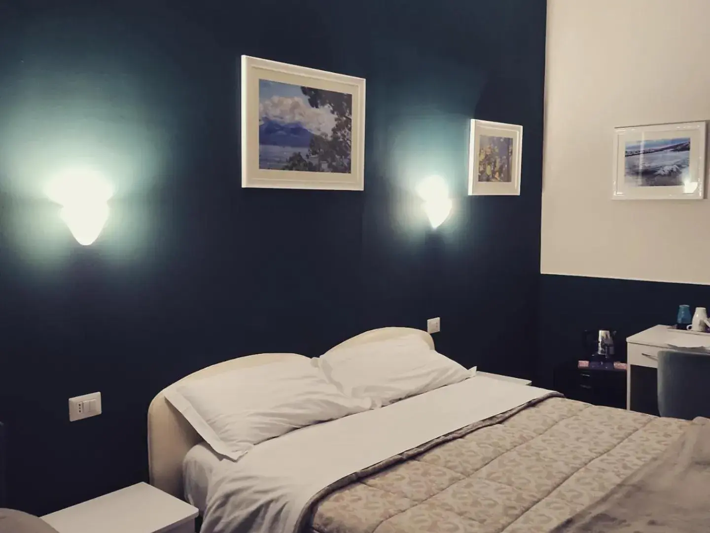 Deluxe Double Room with Terrace in Il Viaggio di Dante Historical Center Deluxe Double Room with Terrace in Il Viaggio di Dante Historical Center