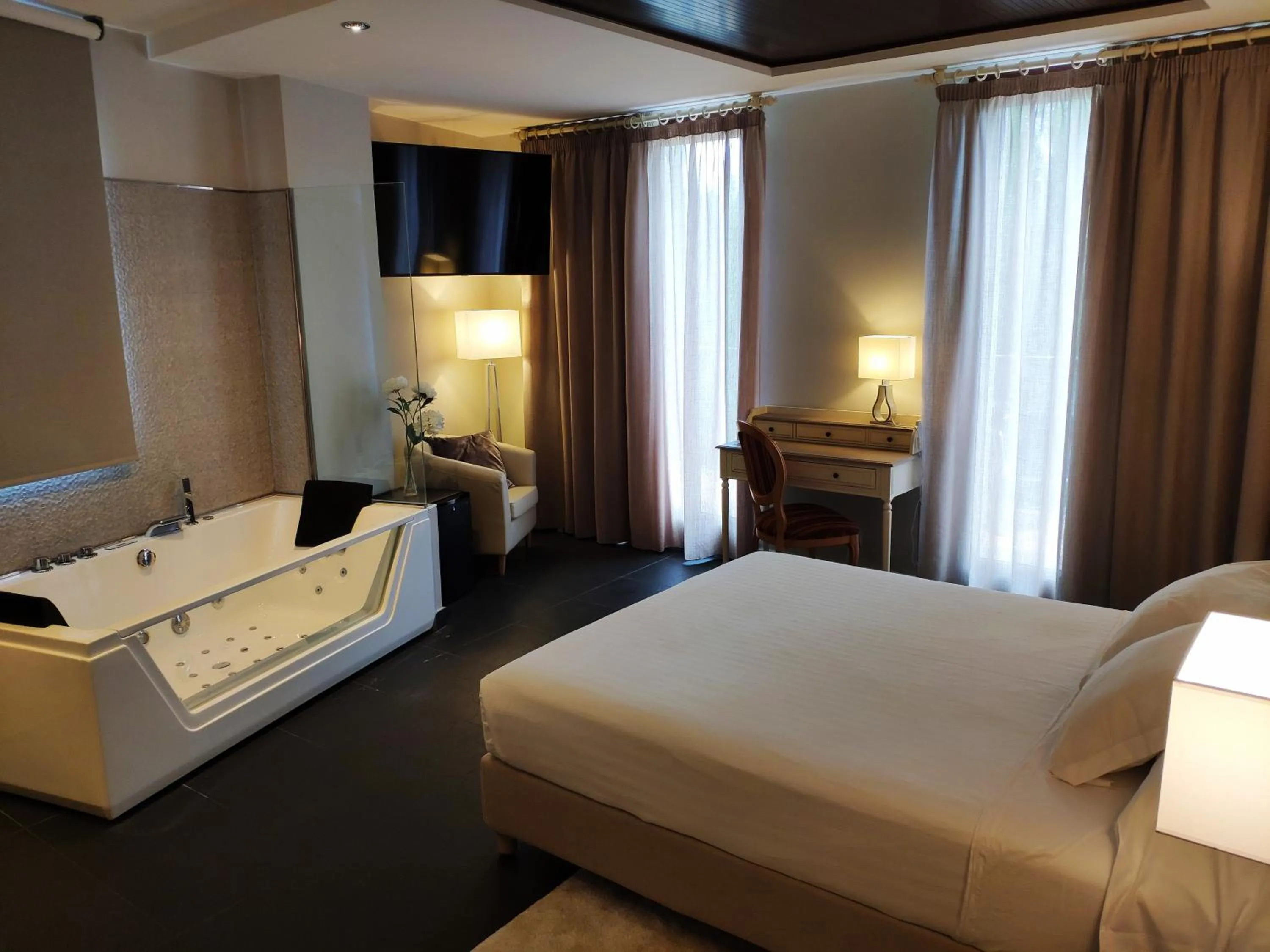 Bed in Hotel Puerta del Arco