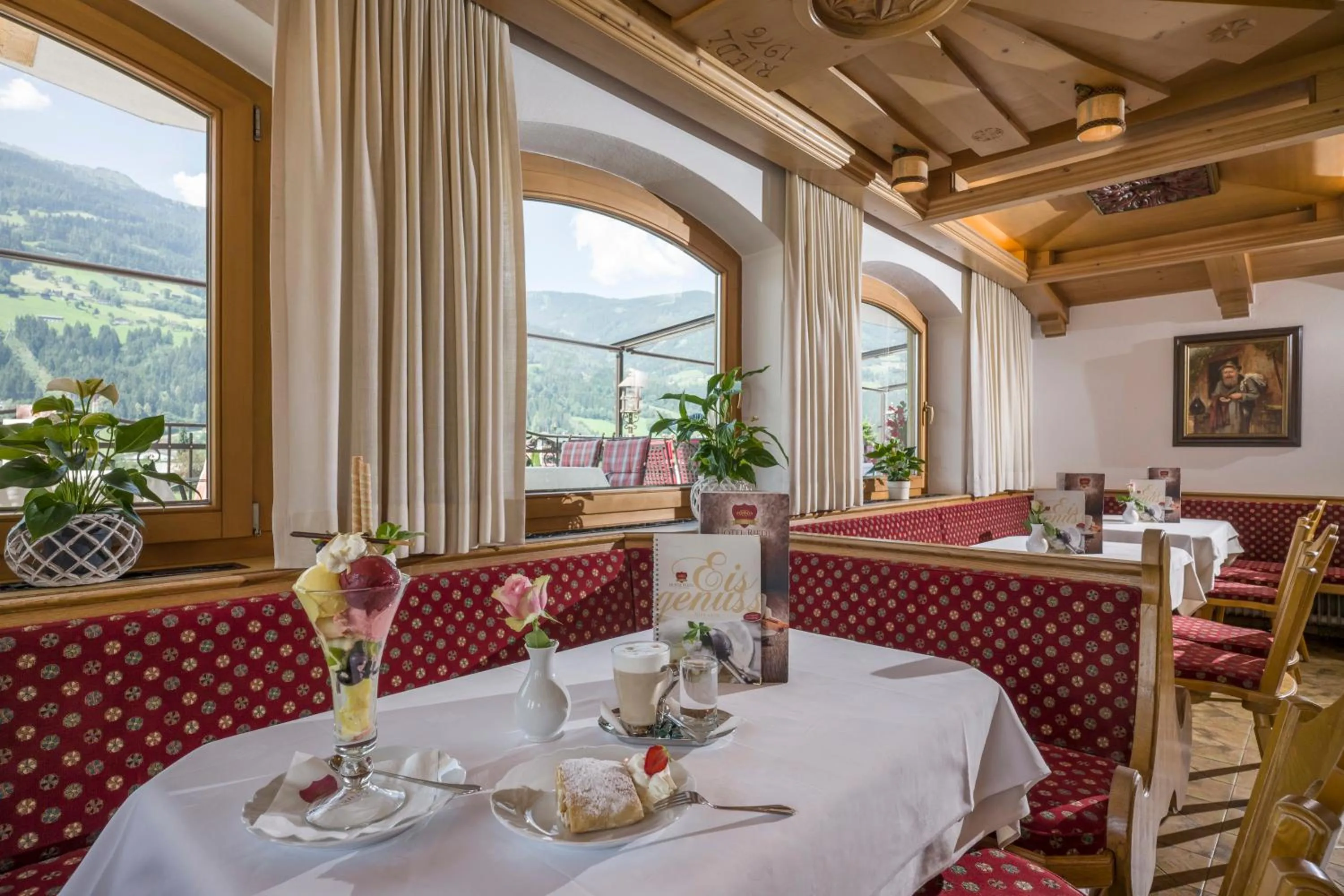 Restaurant/places to eat in Hotel Riedl im Zillertal