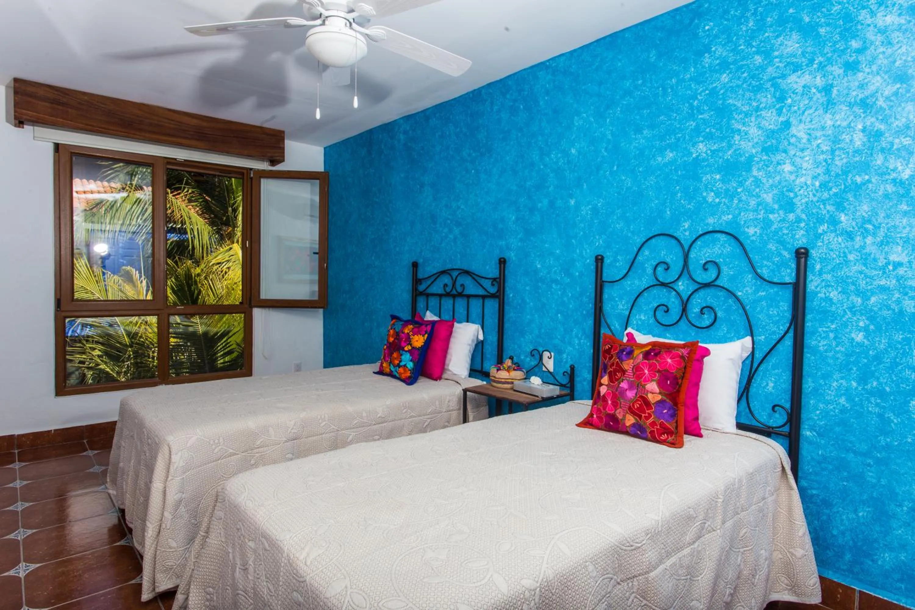Bed in Casa Lotería -Pueblito Sayulita- Colorful, Family and Relax Experience with Private Parking and Pool