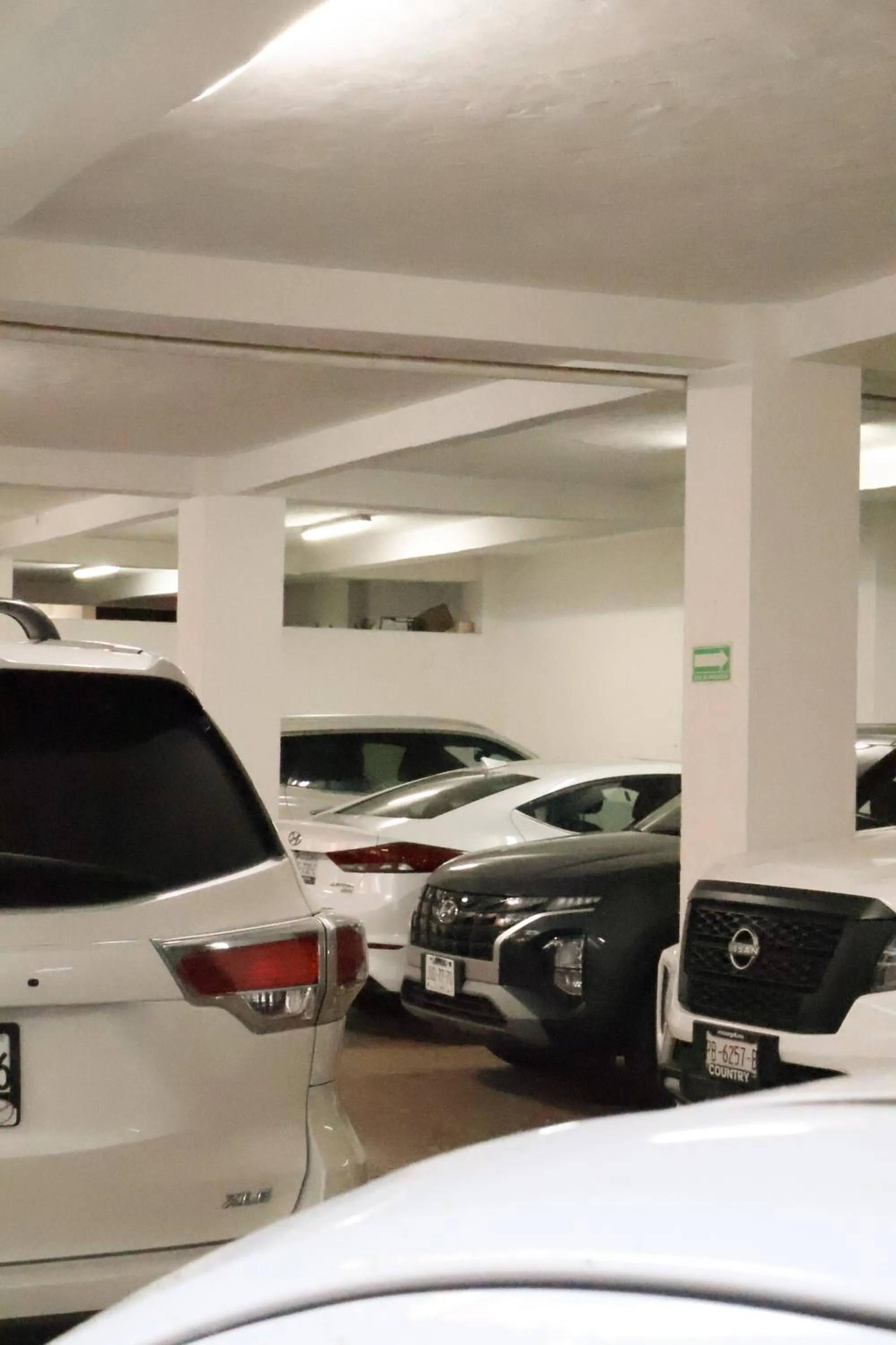 Parking in Casa Lotería -Pueblito Sayulita- Colorful, Family and Relax Experience with Private Parking and Pool