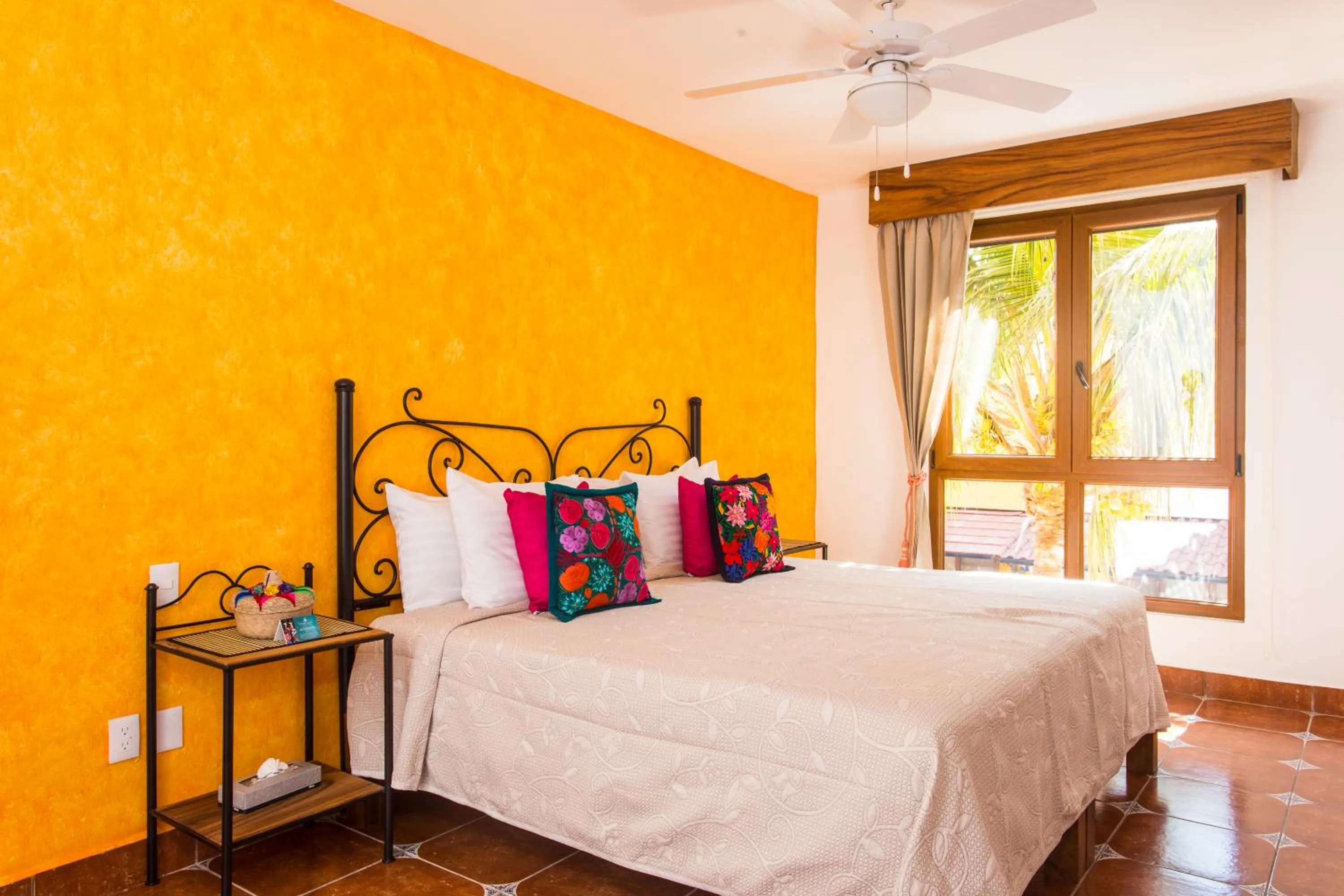 Bed in Casa Lotería -Pueblito Sayulita- Colorful, Family and Relax Experience with Private Parking and Pool