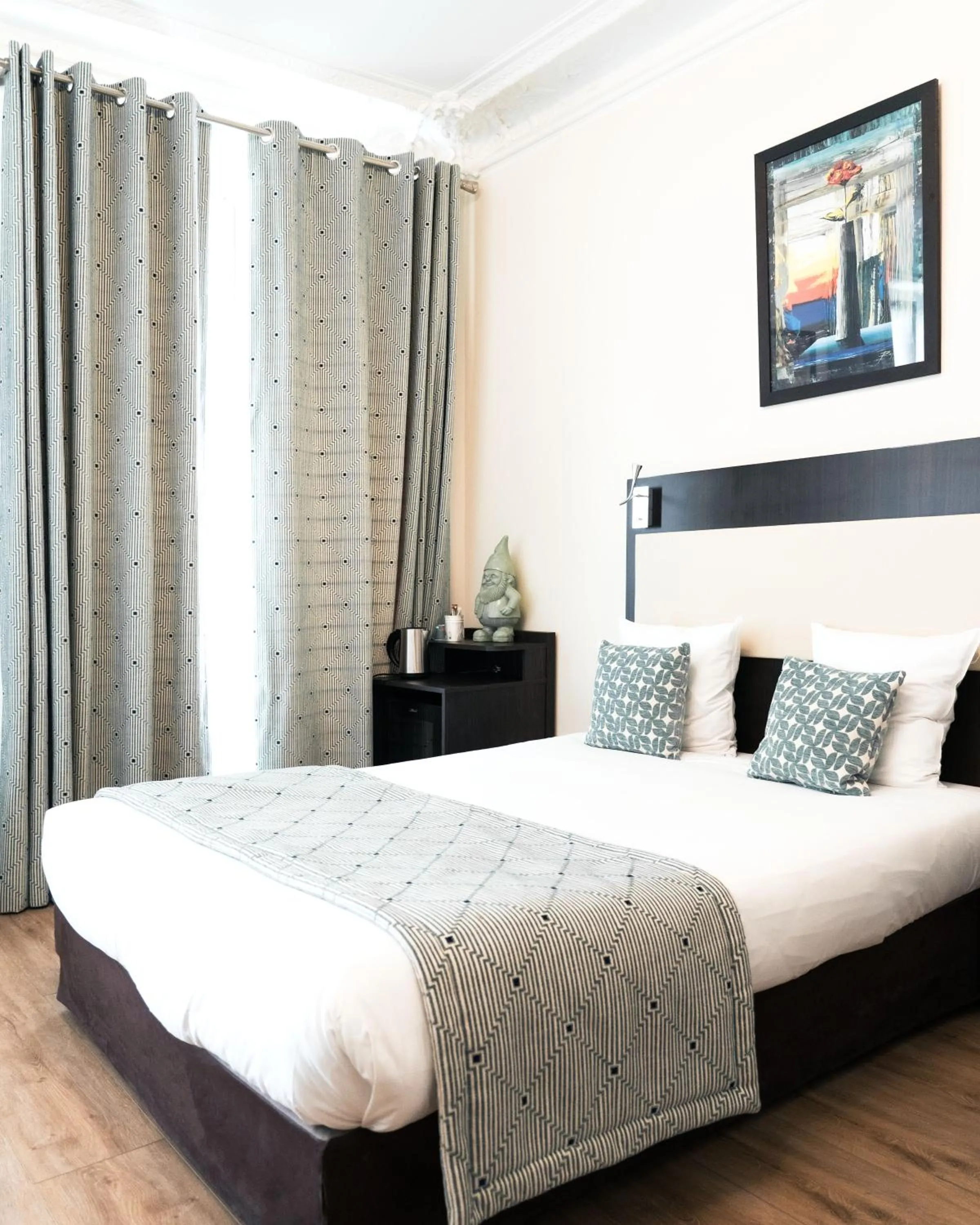 Bed in Hotel Corona -Rodier-