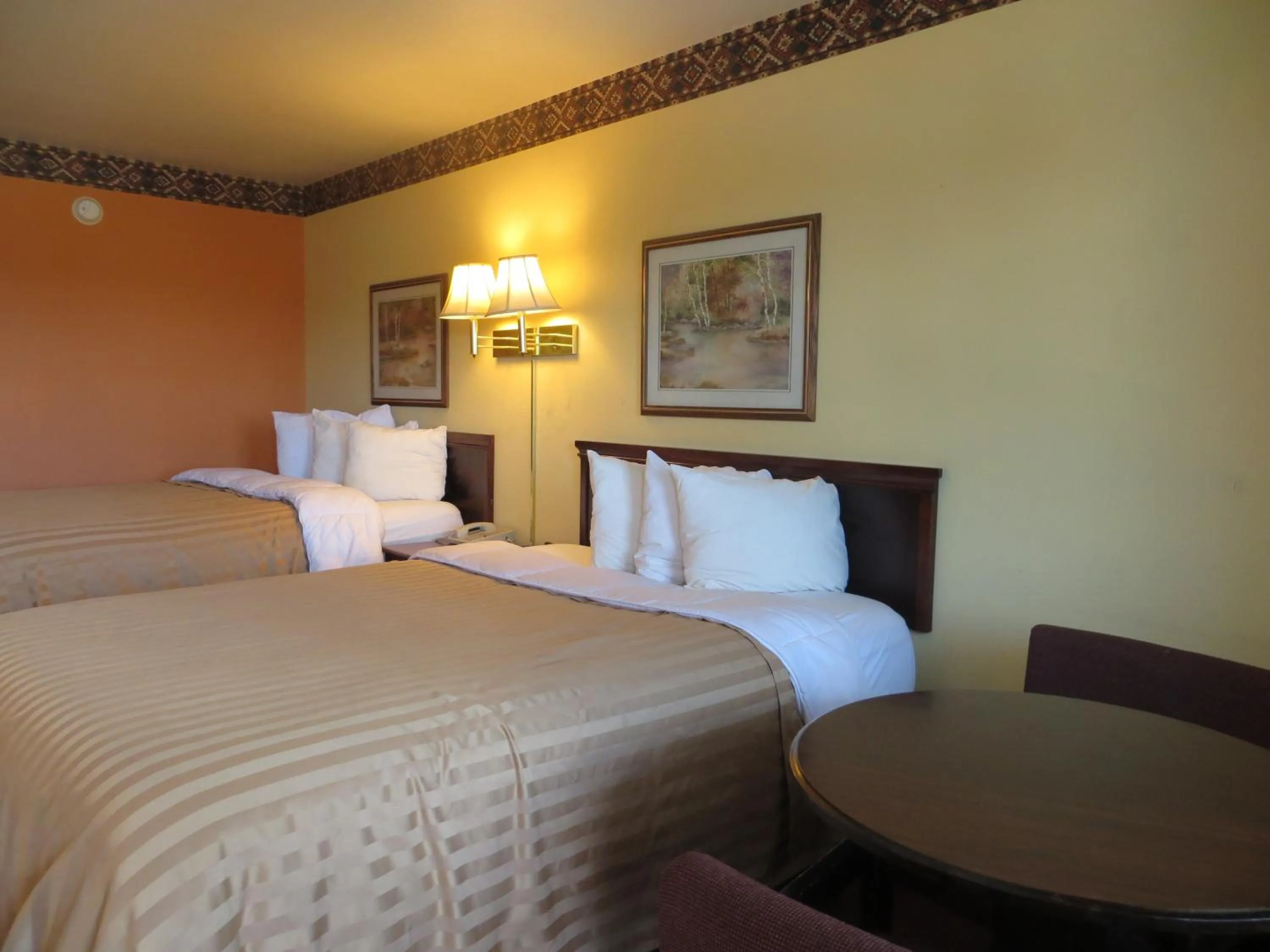 Bed in Motel 6-Ozark, AR