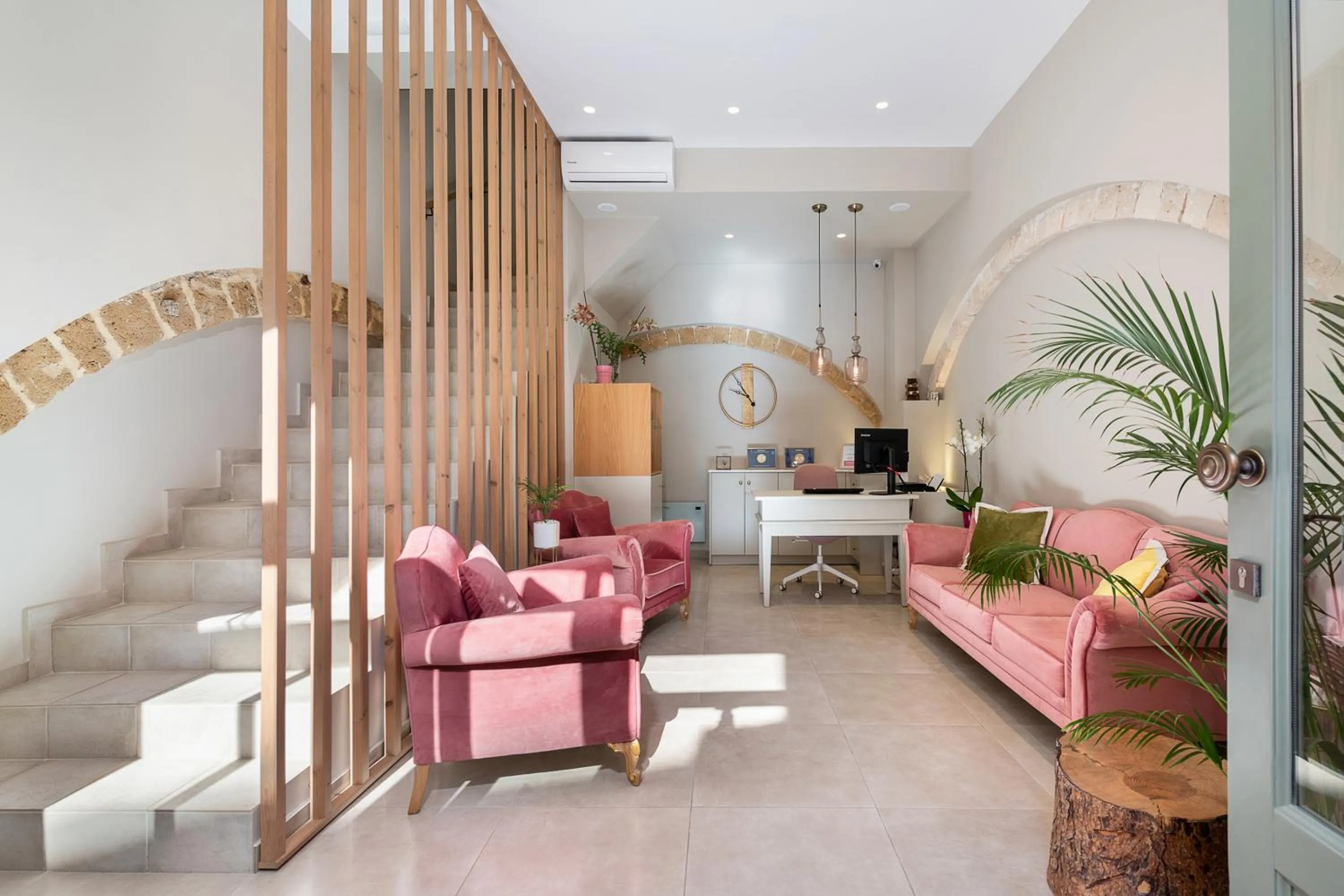 Lobby or reception in Viaggio Elegant Rooms