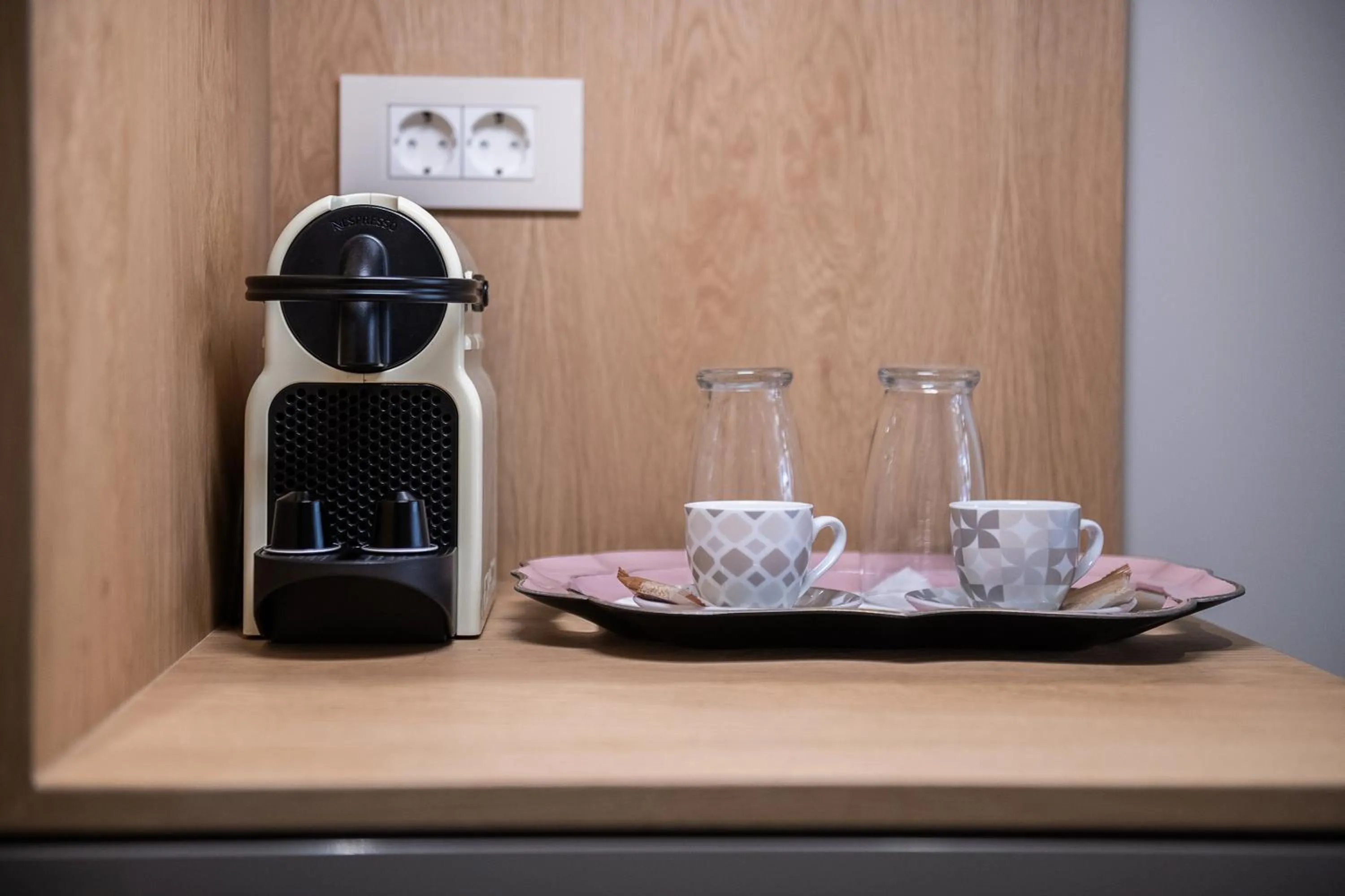 Coffee/tea facilities in Viaggio Elegant Rooms