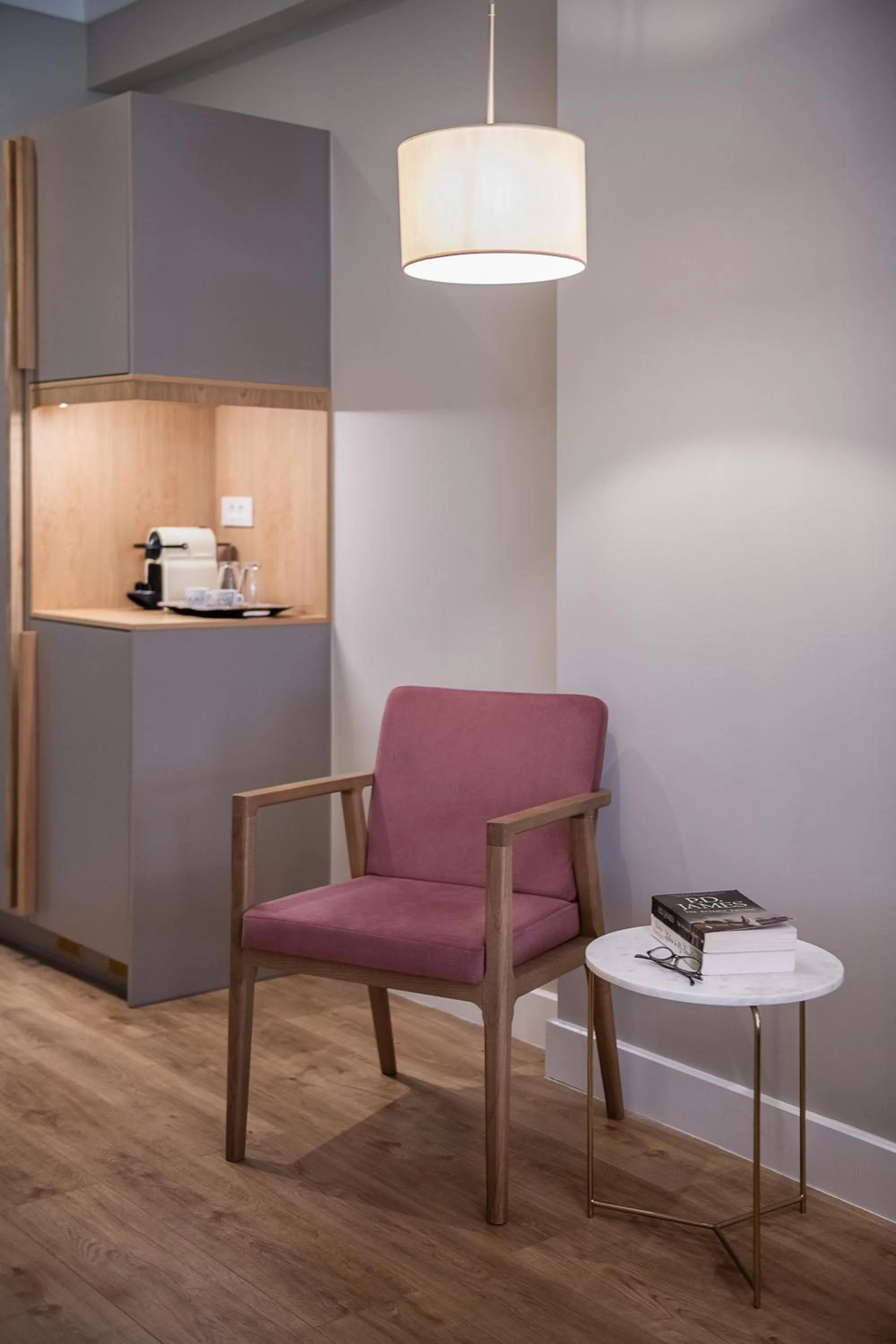 Seating area in Viaggio Elegant Rooms