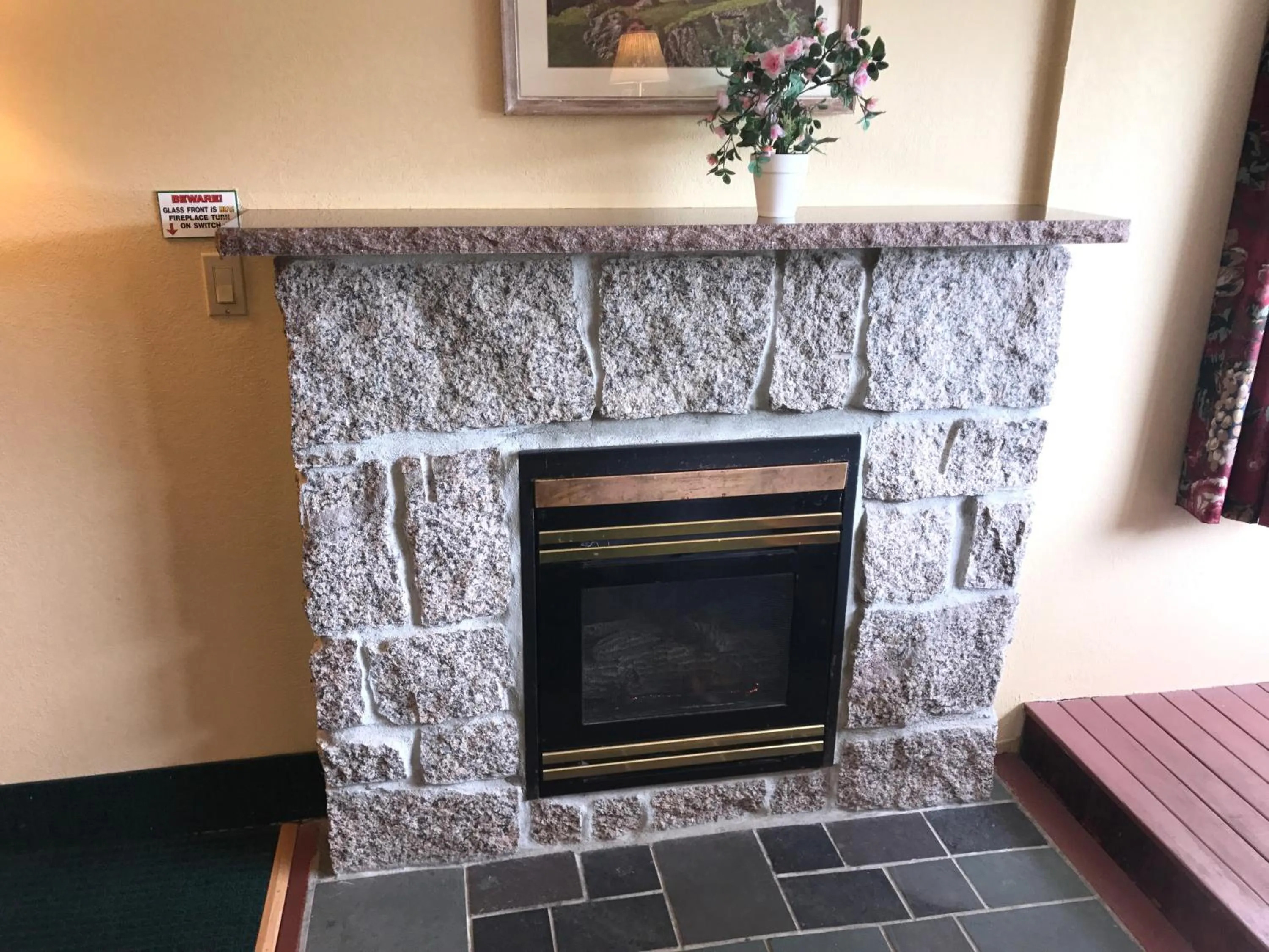 Bedroom in Swiss Chalets Village Inn