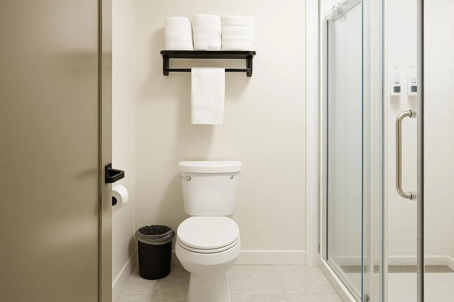 Bathroom in Granada Inn